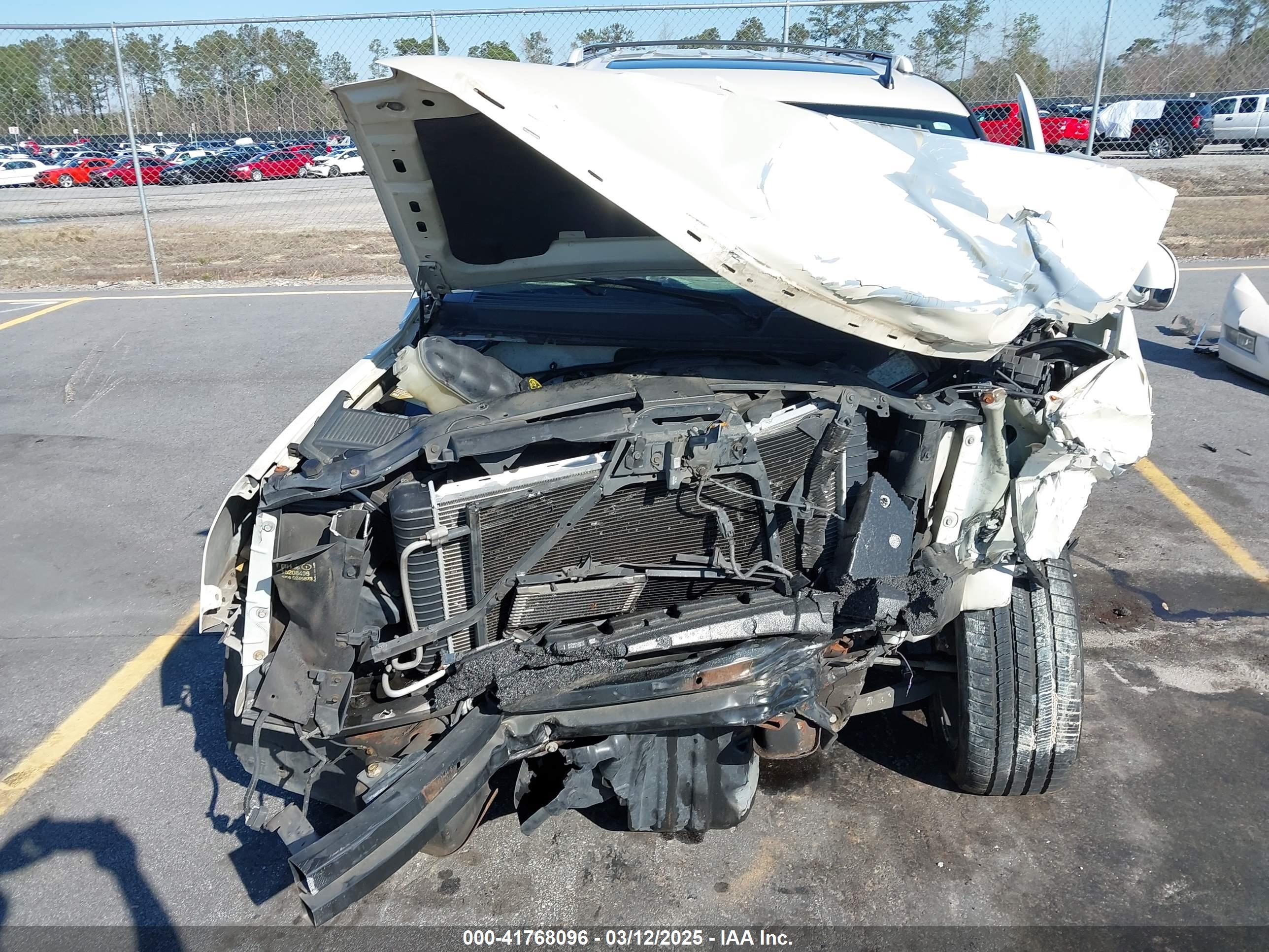 CADILLAC ESCALADE image 6
