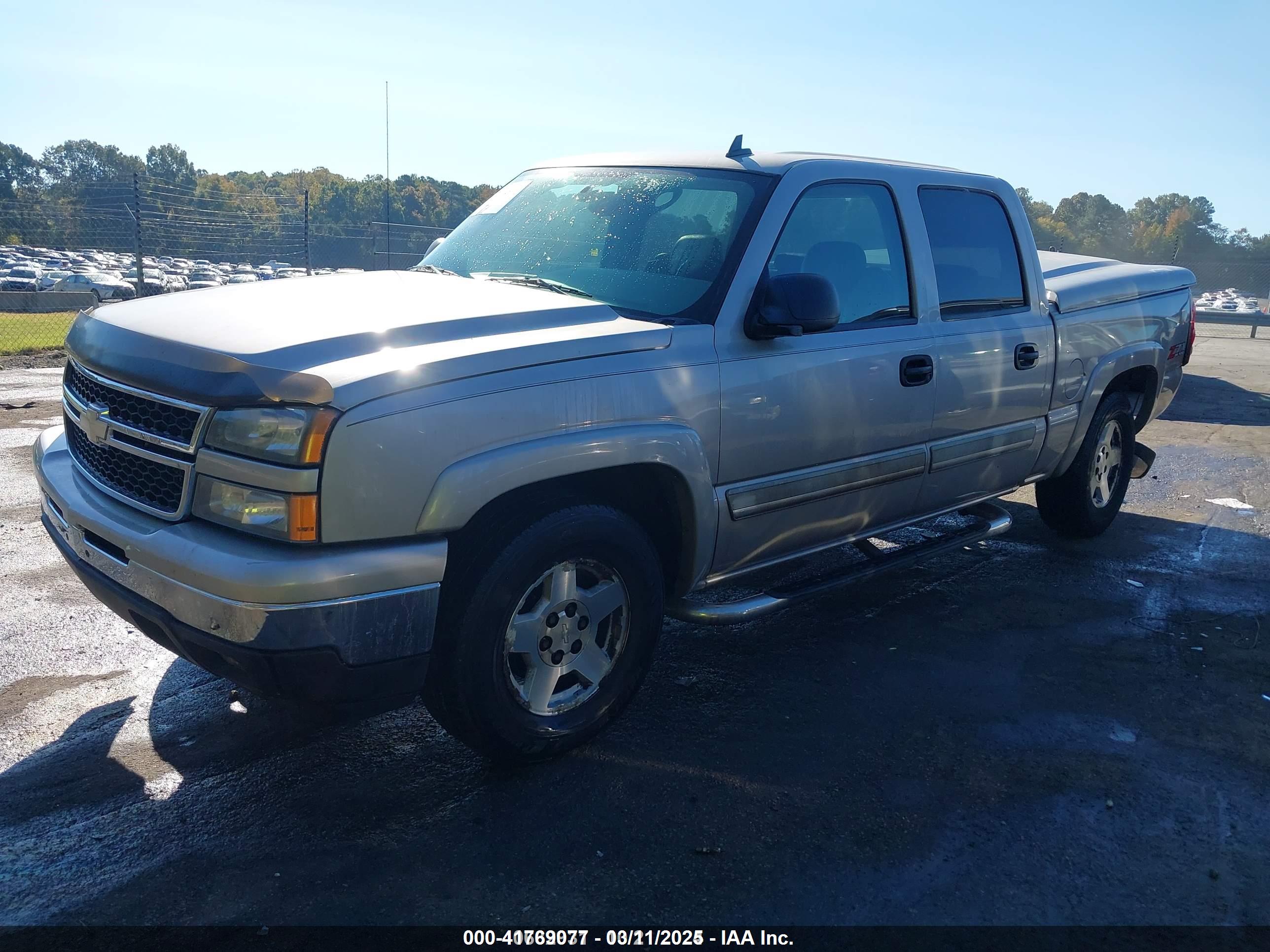 CHEVROLET SILVERADO image 2