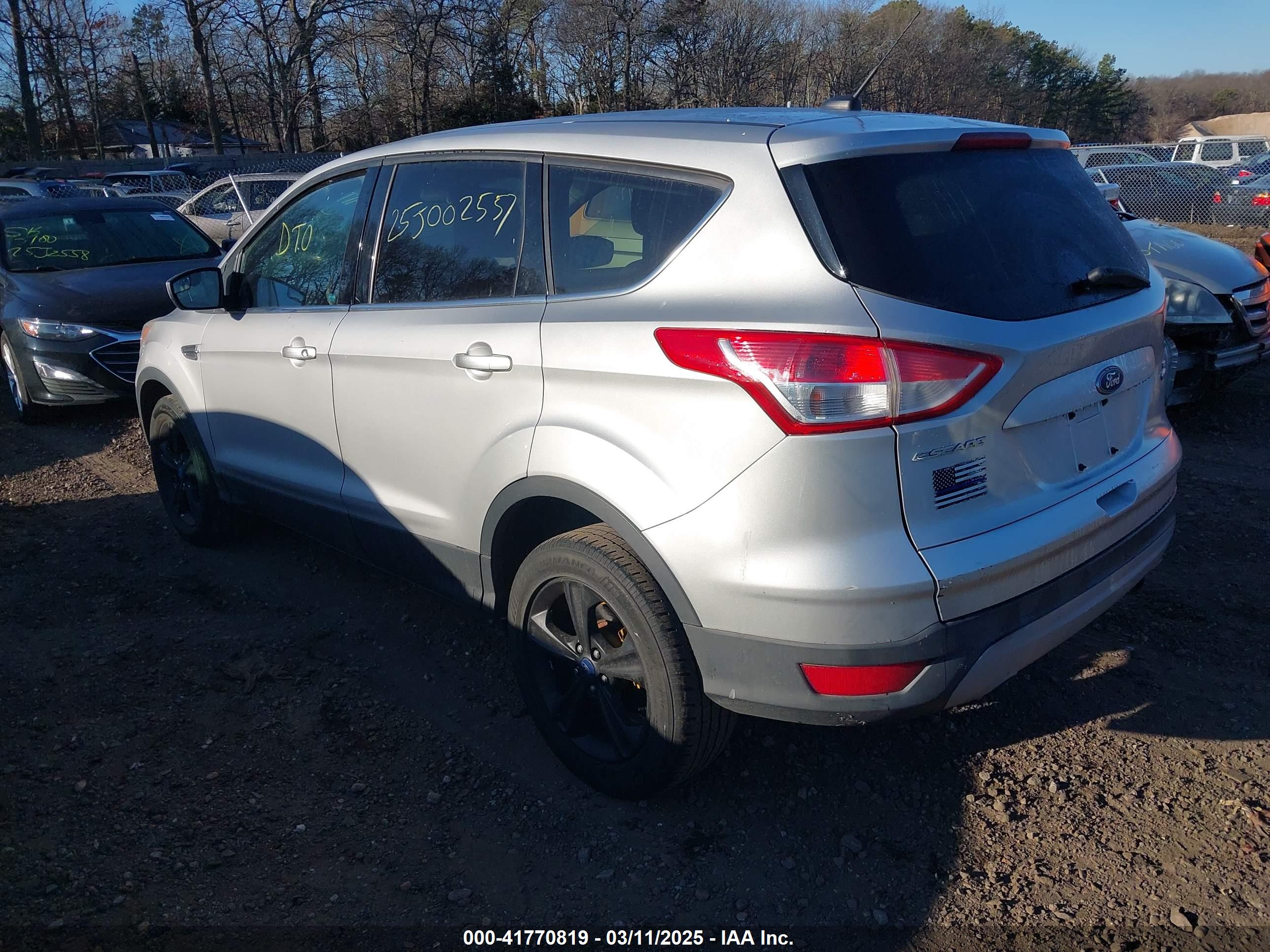 FORD ESCAPE image 3