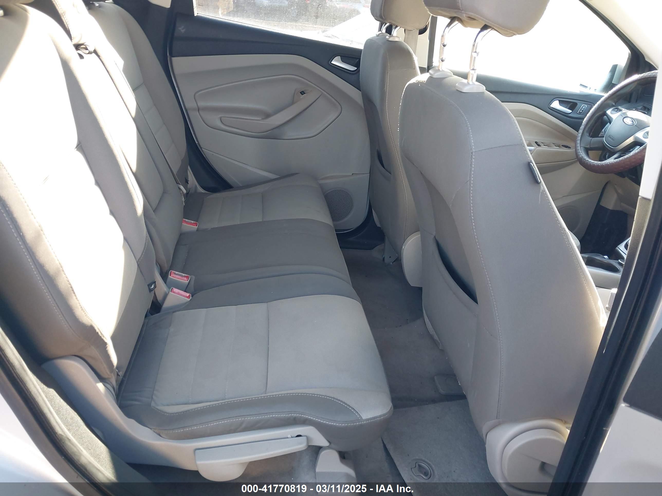 FORD ESCAPE image 8