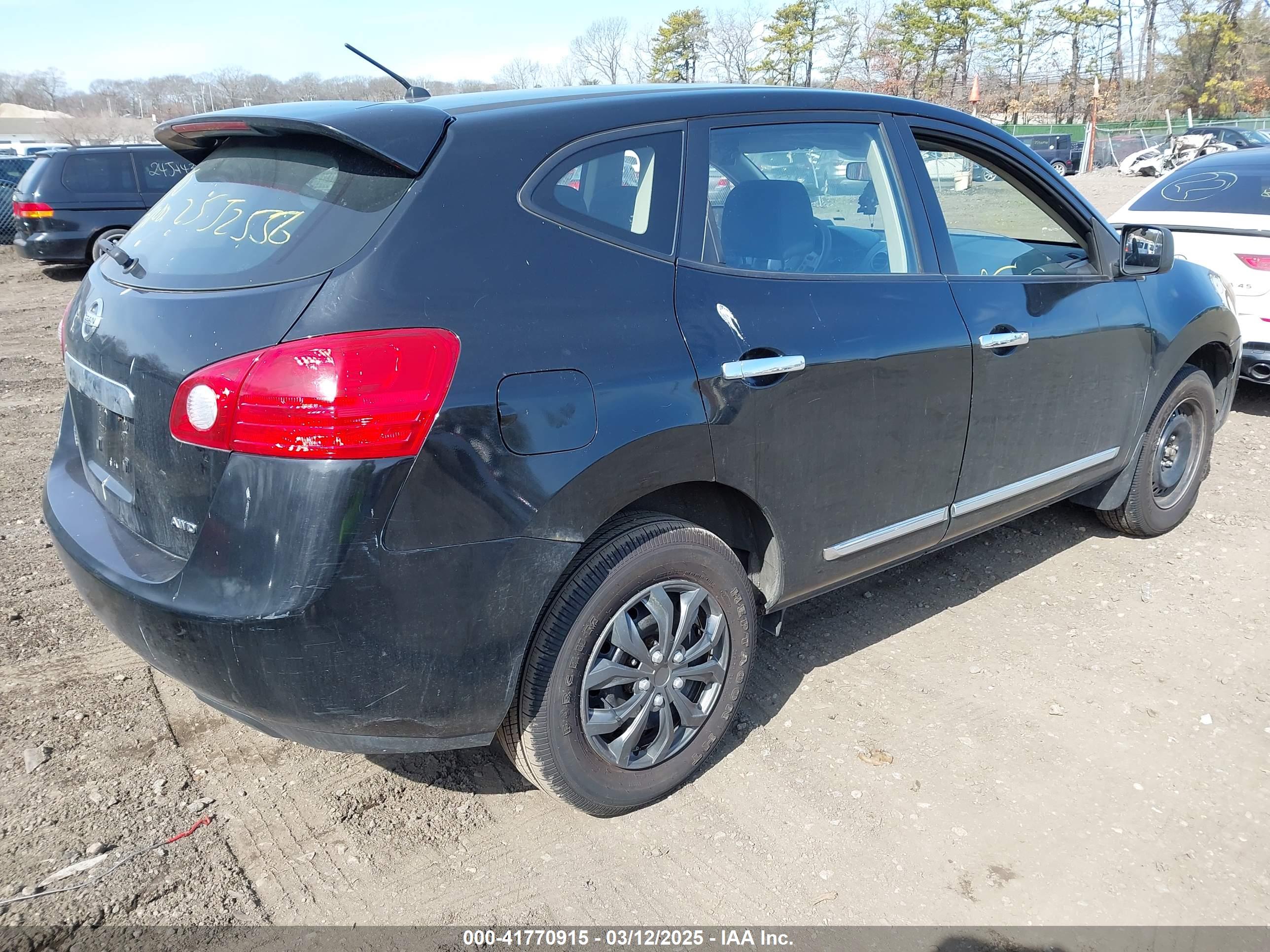 NISSAN ROGUE image 4
