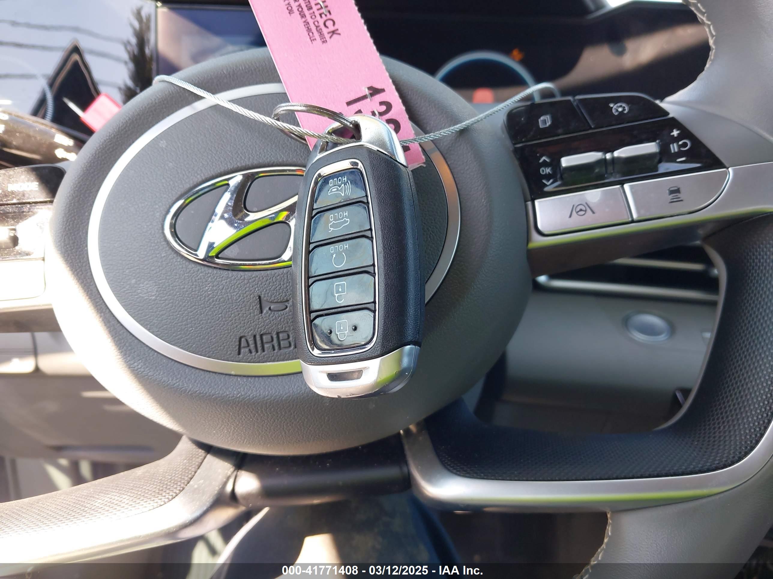 HYUNDAI ELANTRA image 11