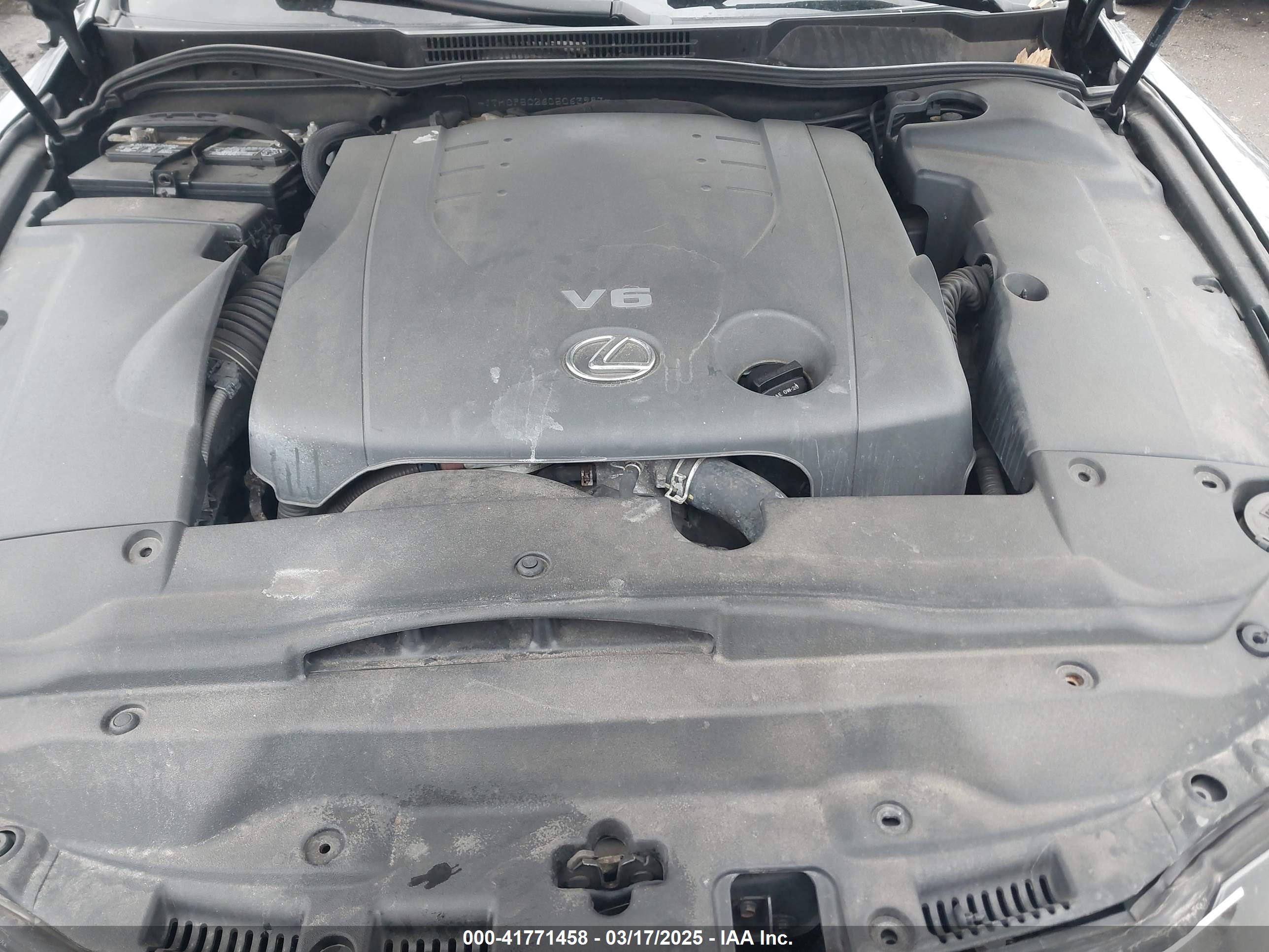 LEXUS IS image 10