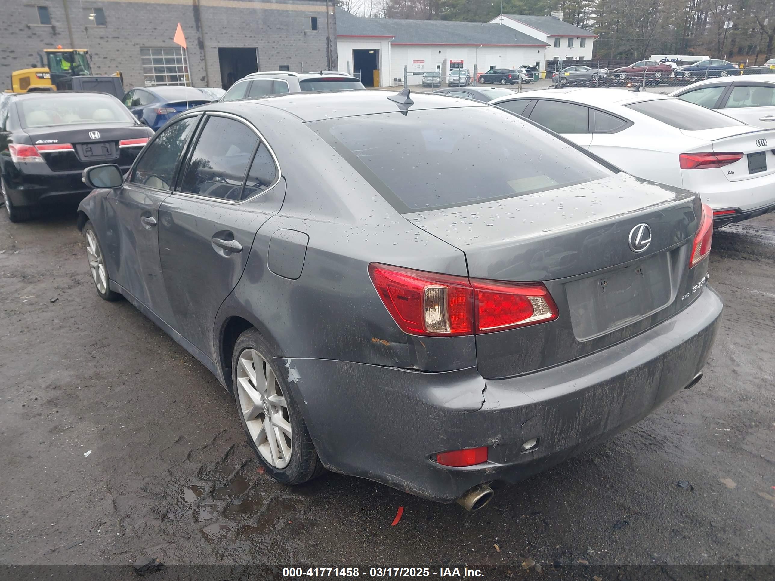 LEXUS IS image 3