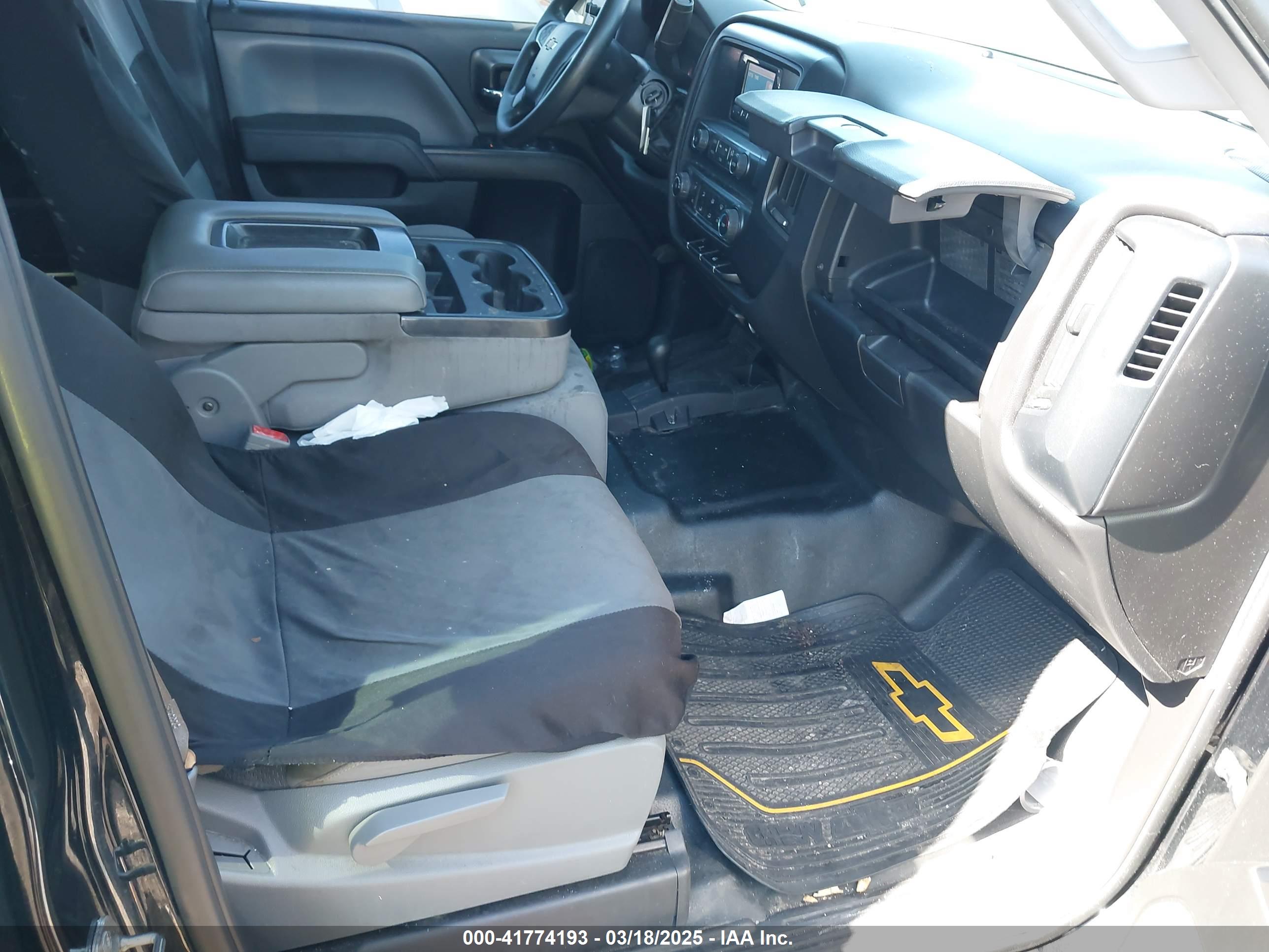 CHEVROLET SILVERADO image 5