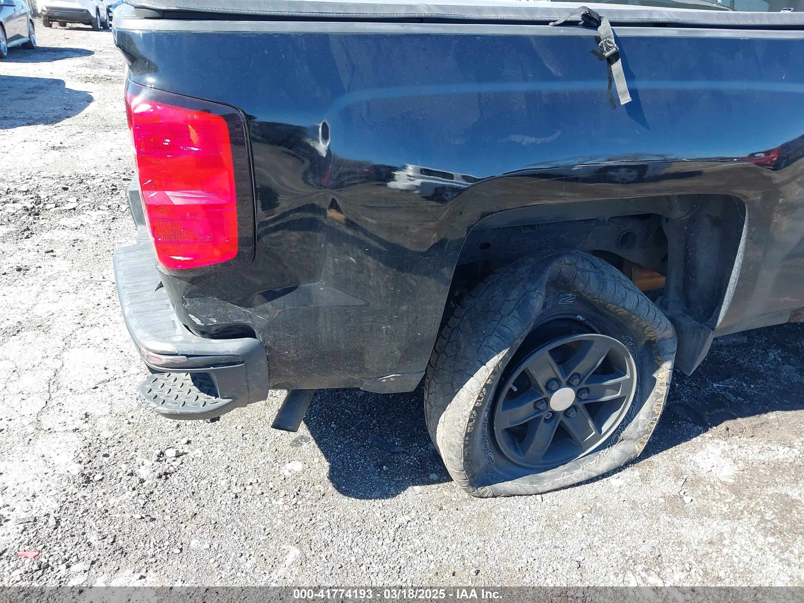 CHEVROLET SILVERADO image 6