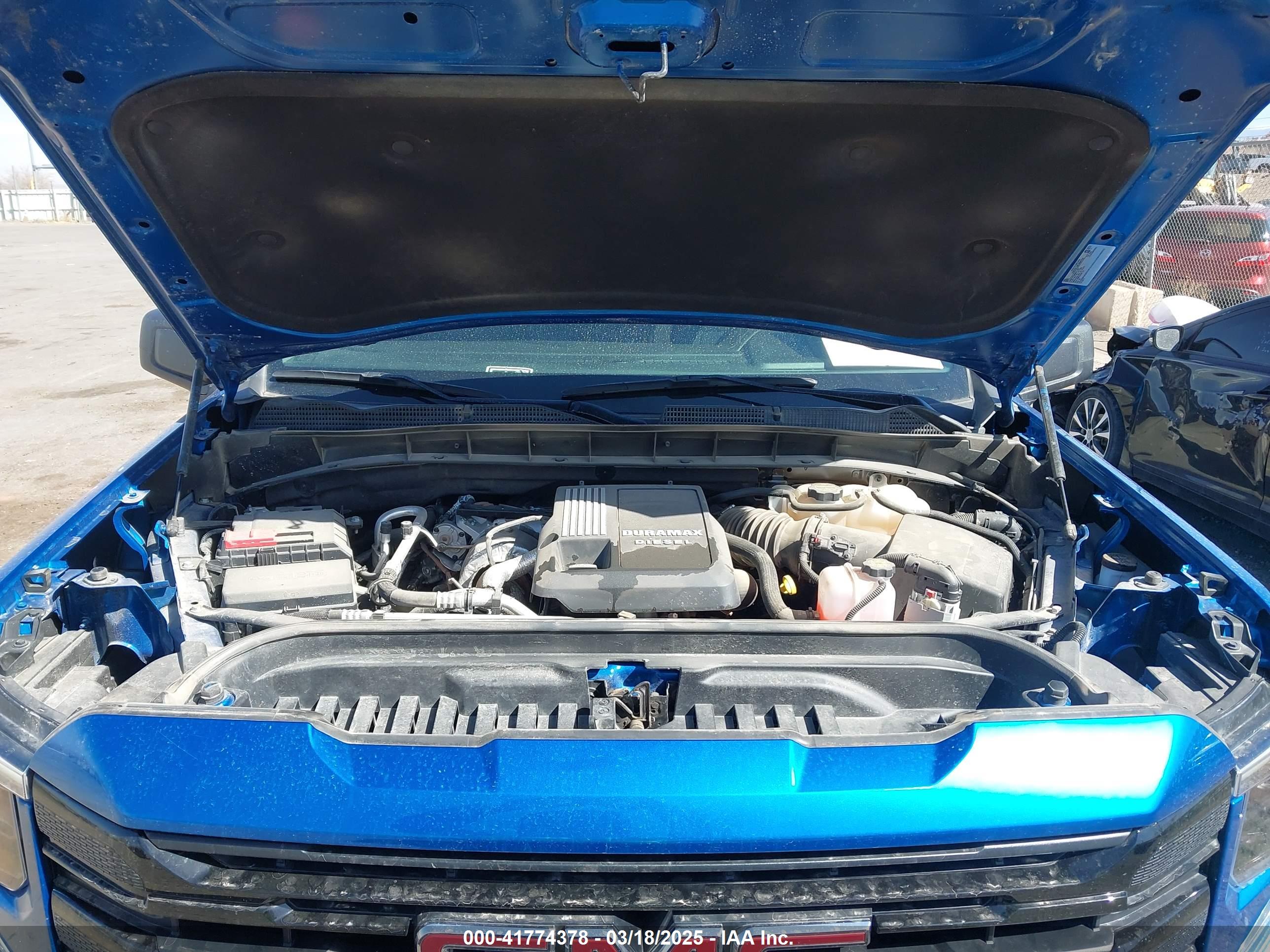 GMC SIERRA image 10