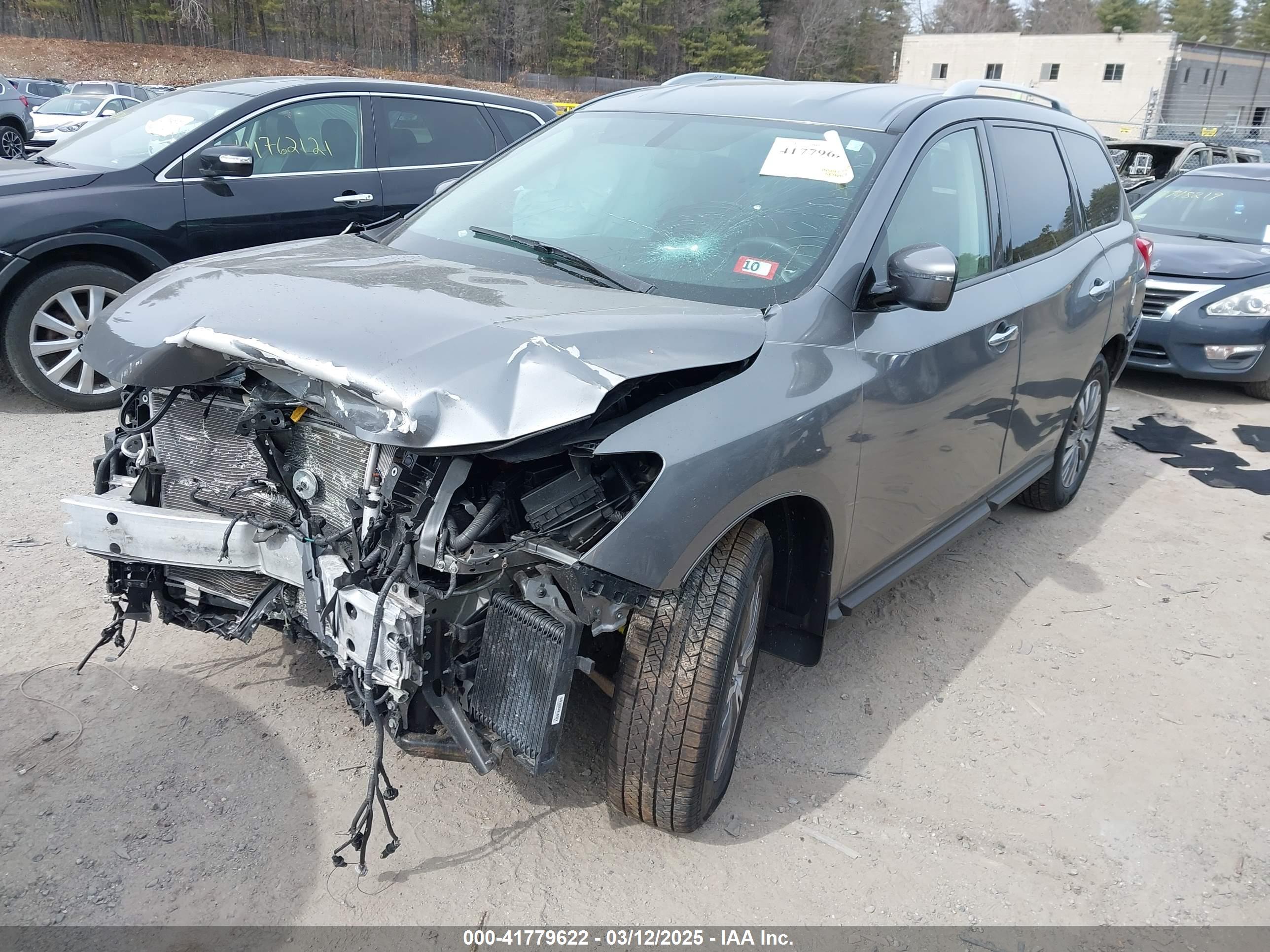 NISSAN PATHFINDER image 2