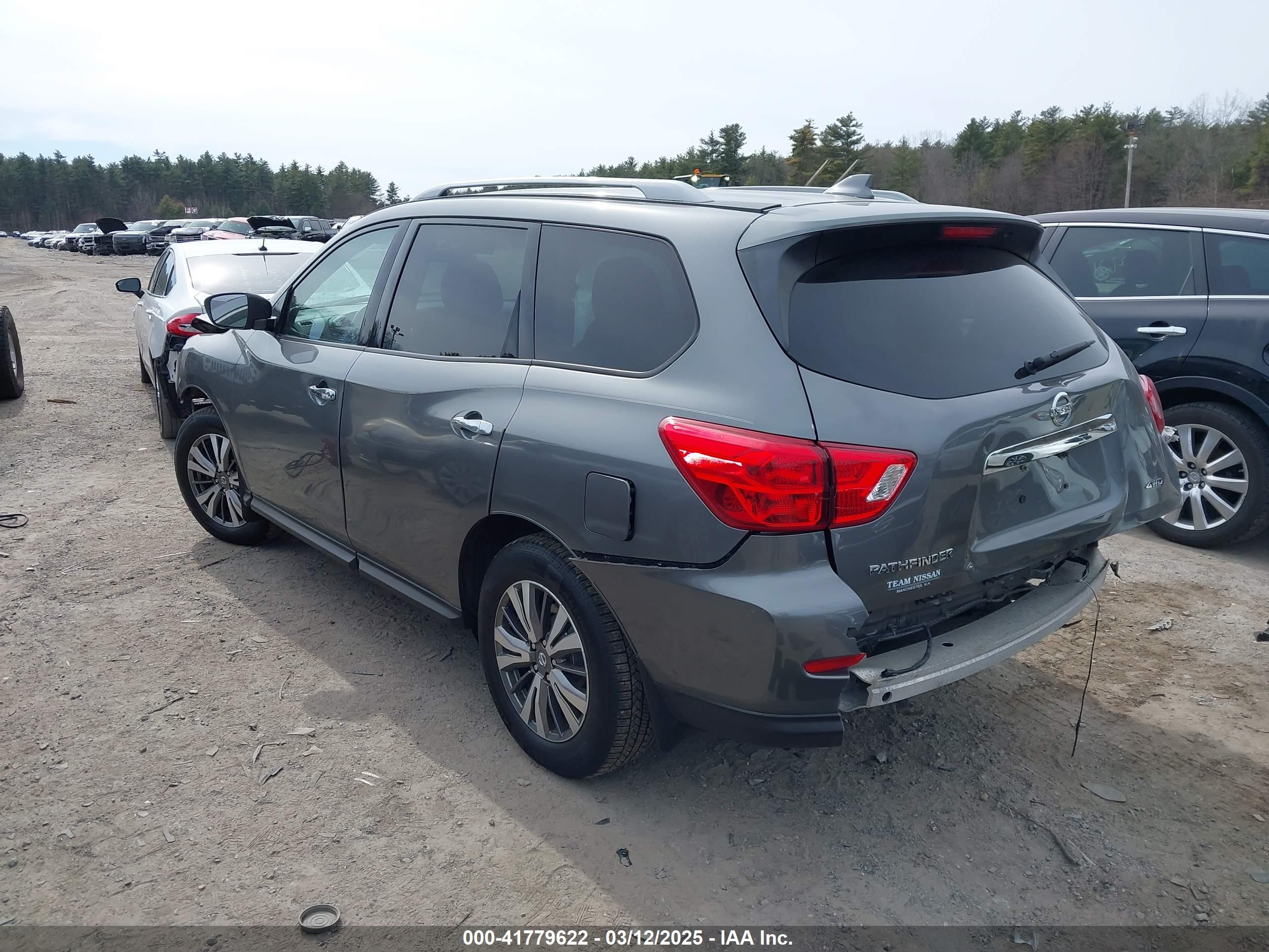 NISSAN PATHFINDER image 3