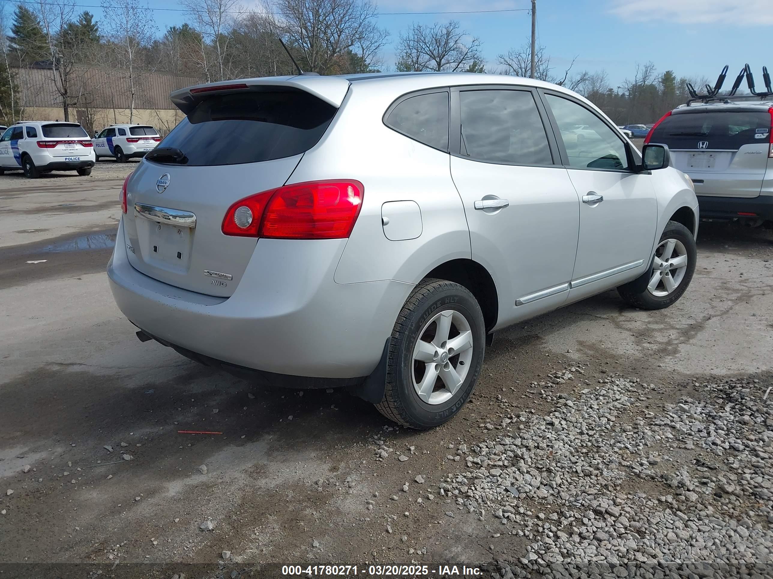 NISSAN ROGUE image 4