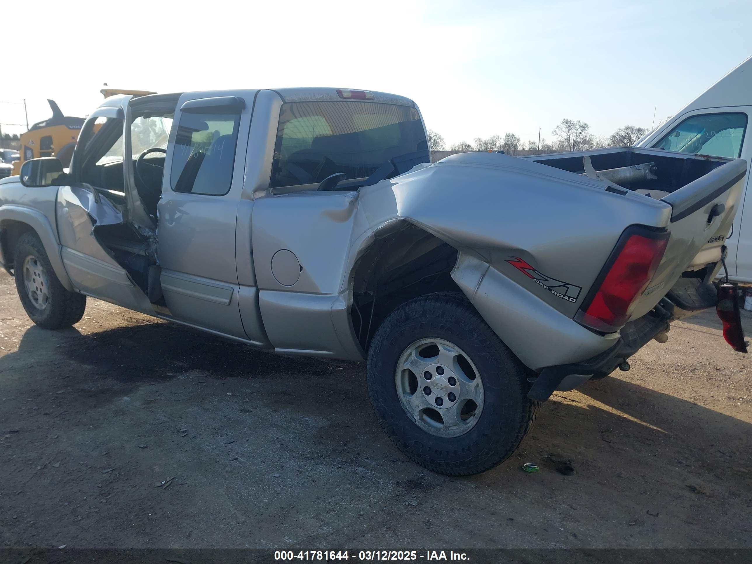 CHEVROLET SILVERADO image 6