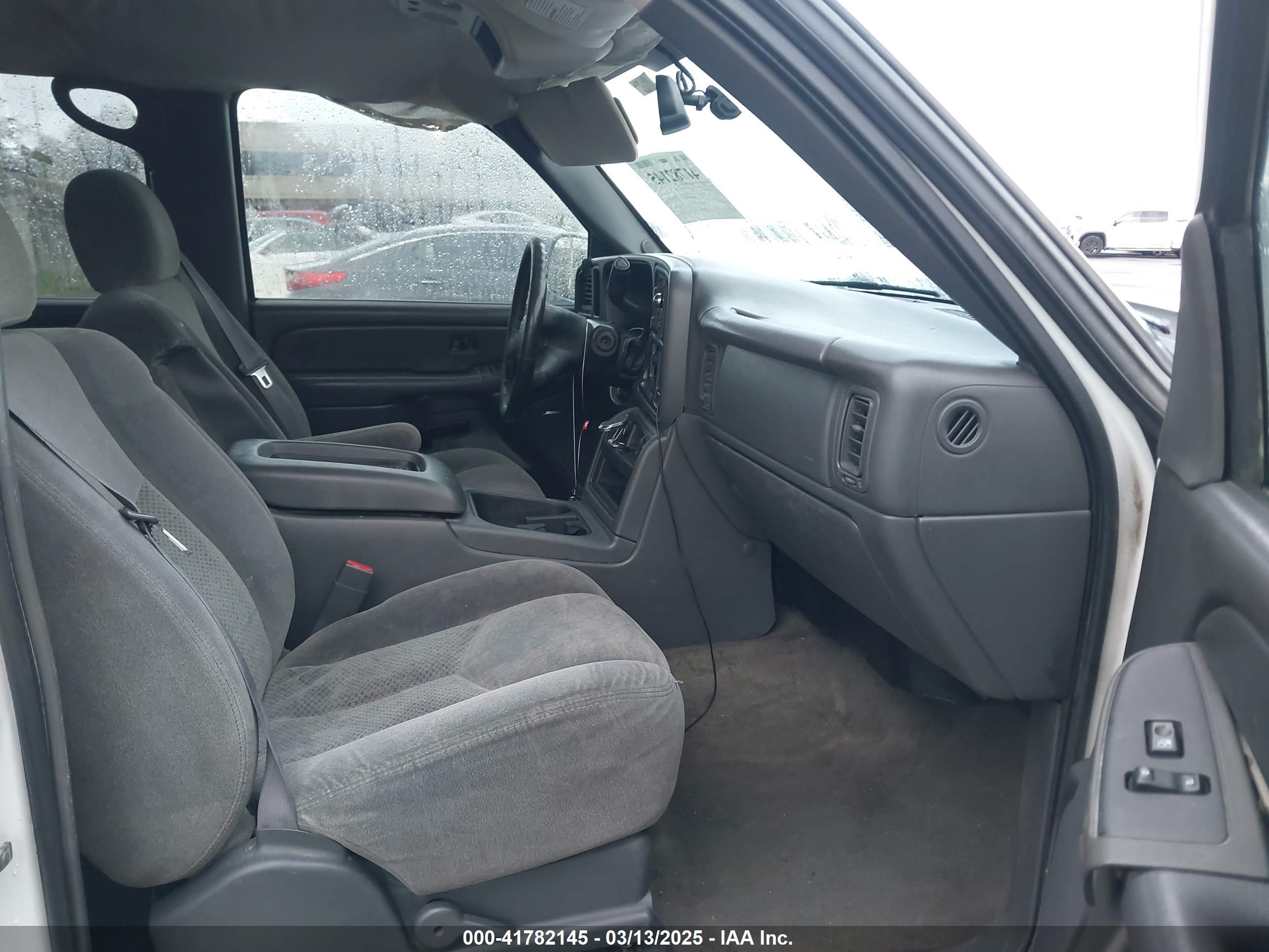 CHEVROLET SILVERADO image 5