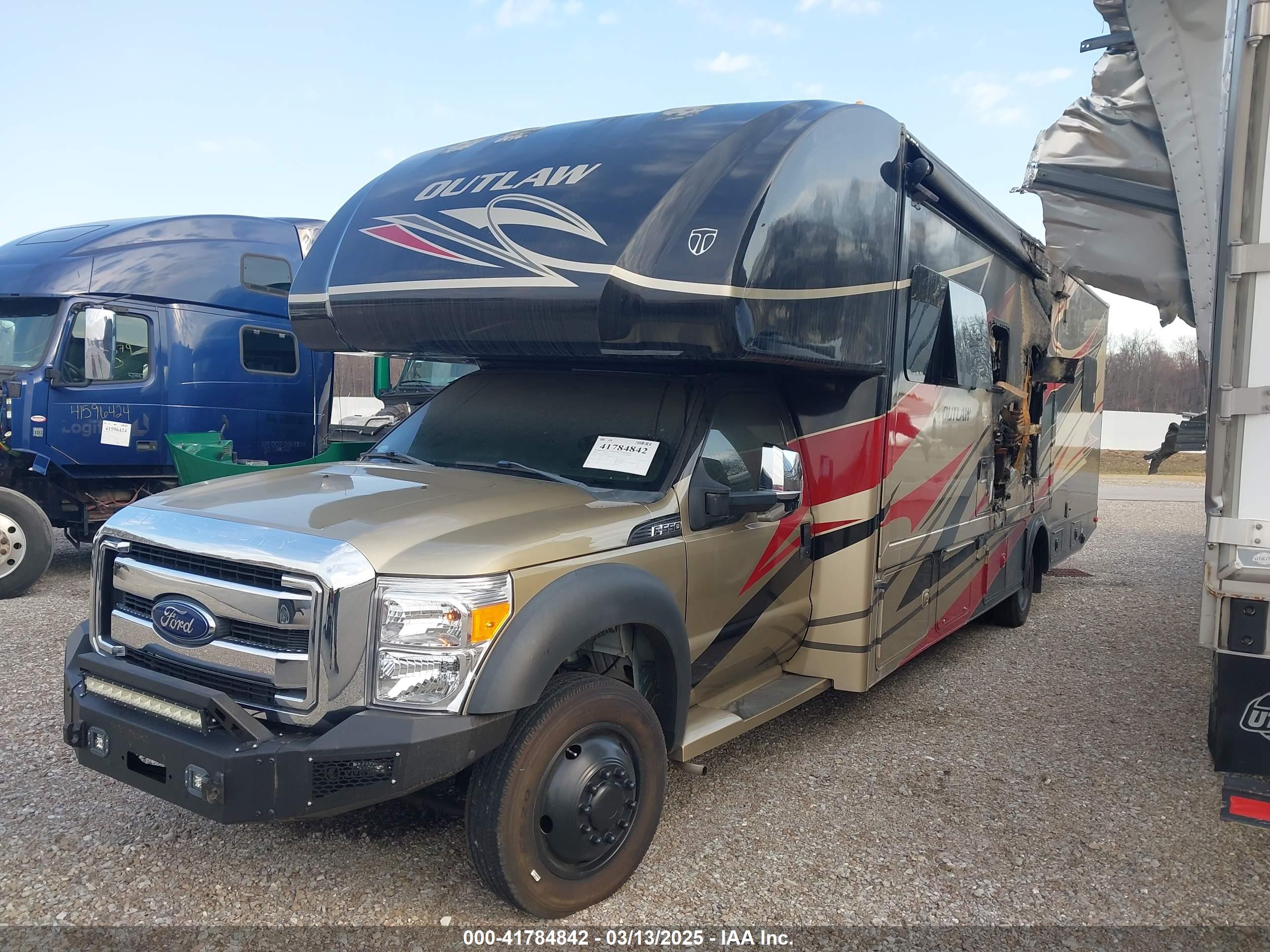 FORD F-550 image 2