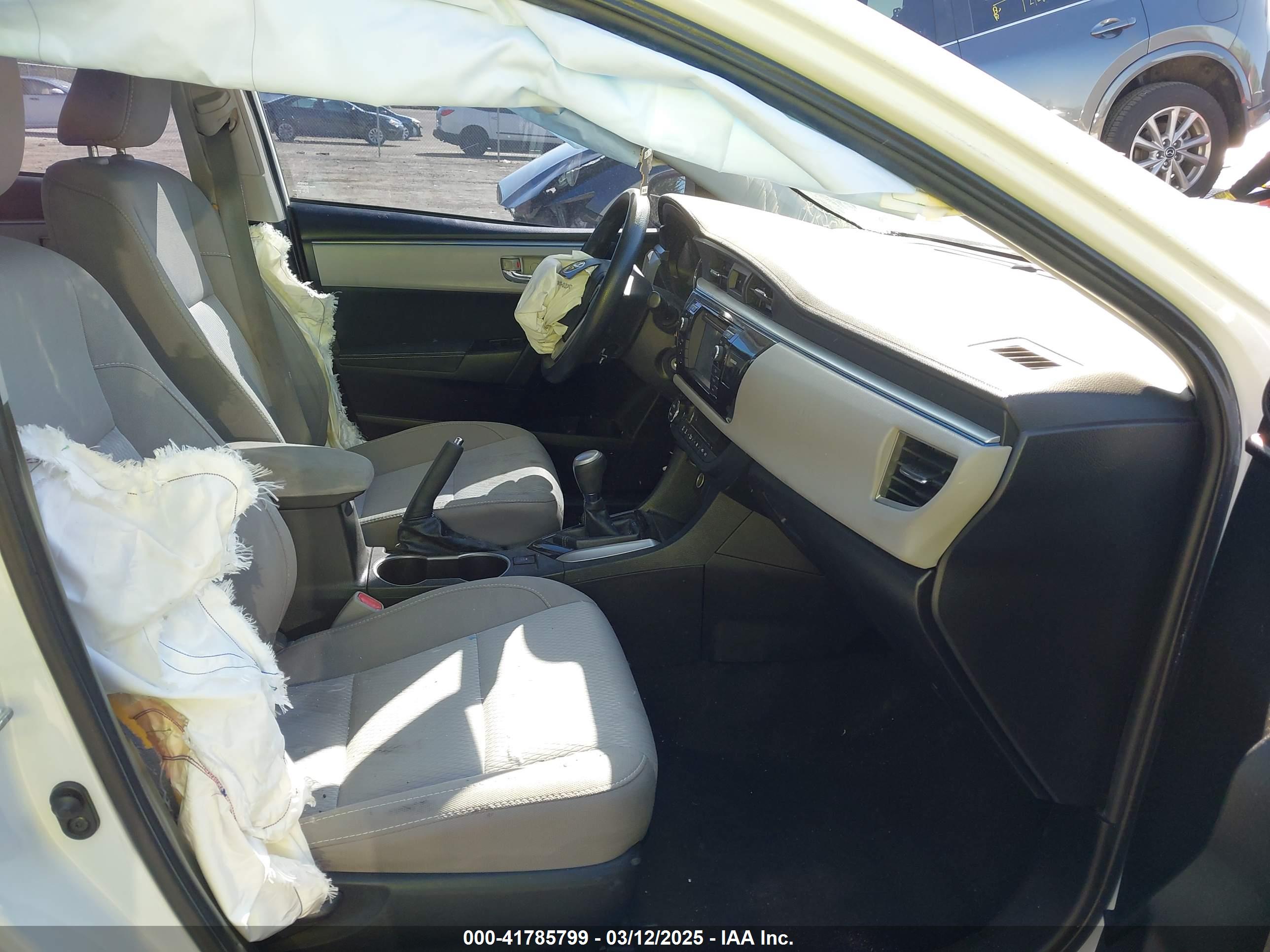 TOYOTA COROLLA image 5