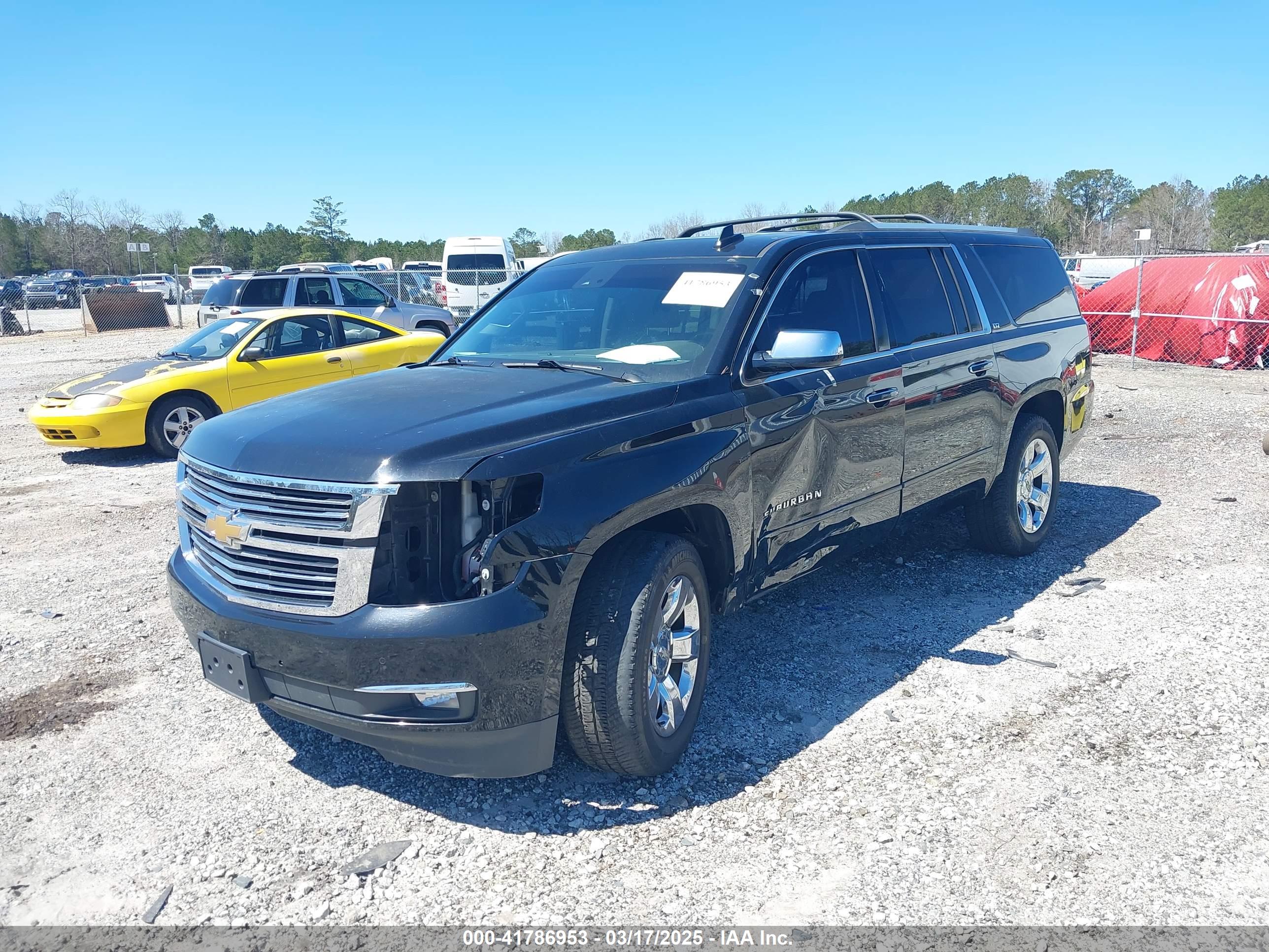 CHEVROLET SUBURBAN image 2