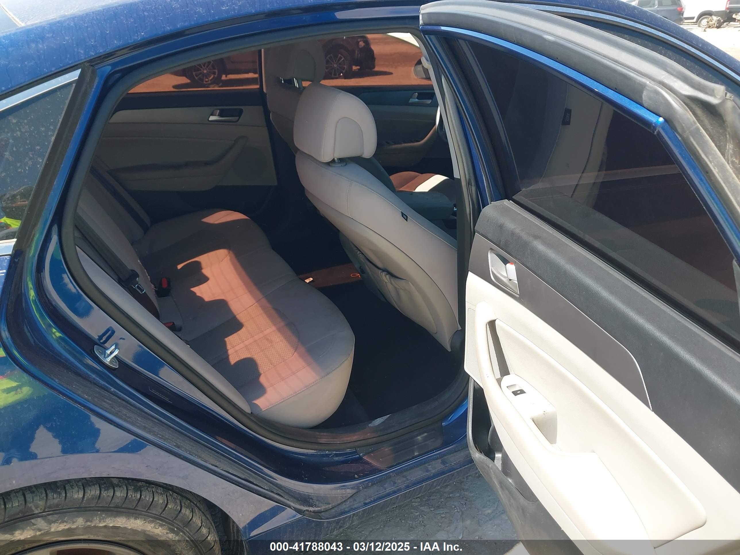 HYUNDAI SONATA image 8