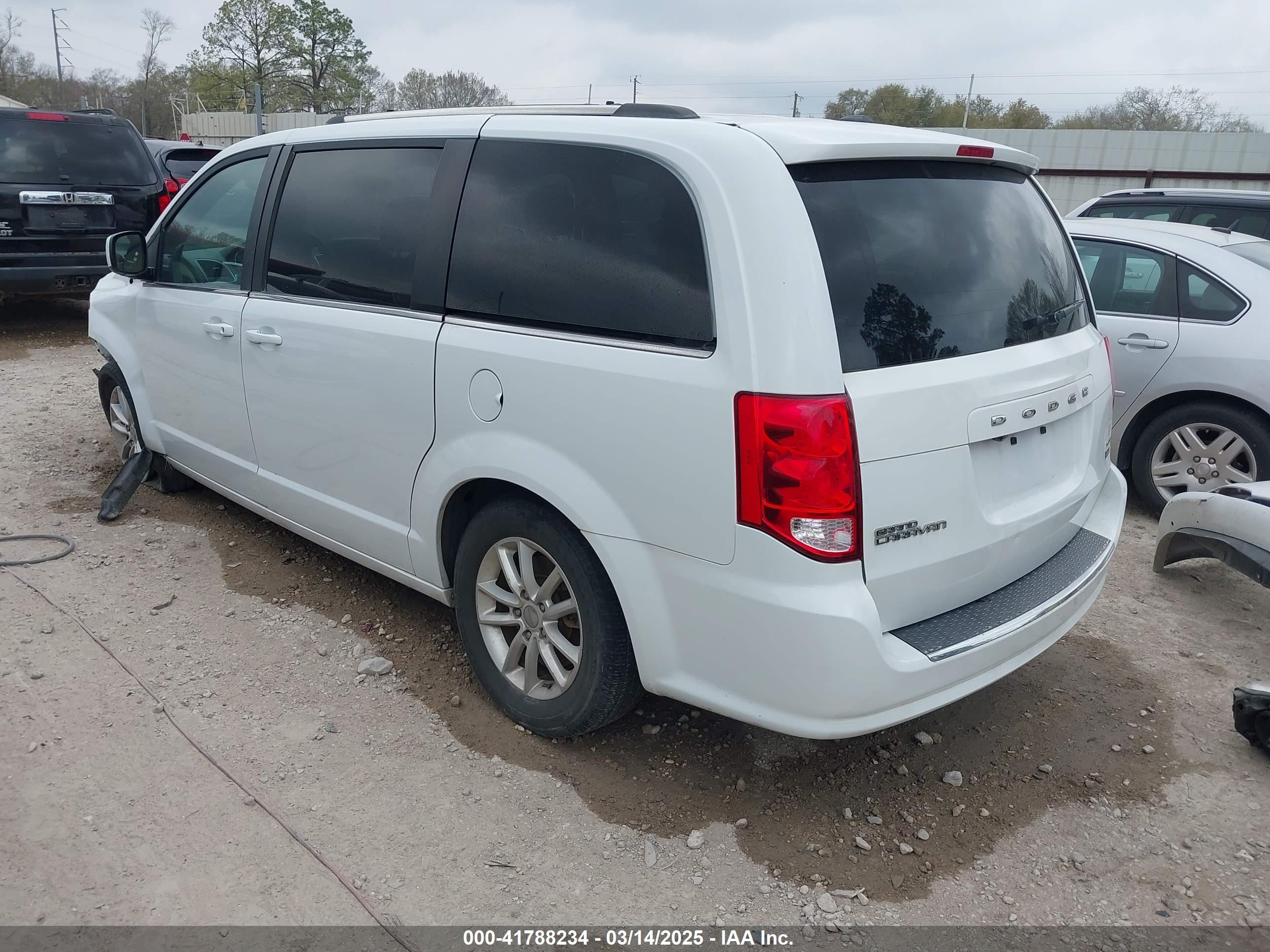 DODGE GRAND image 3
