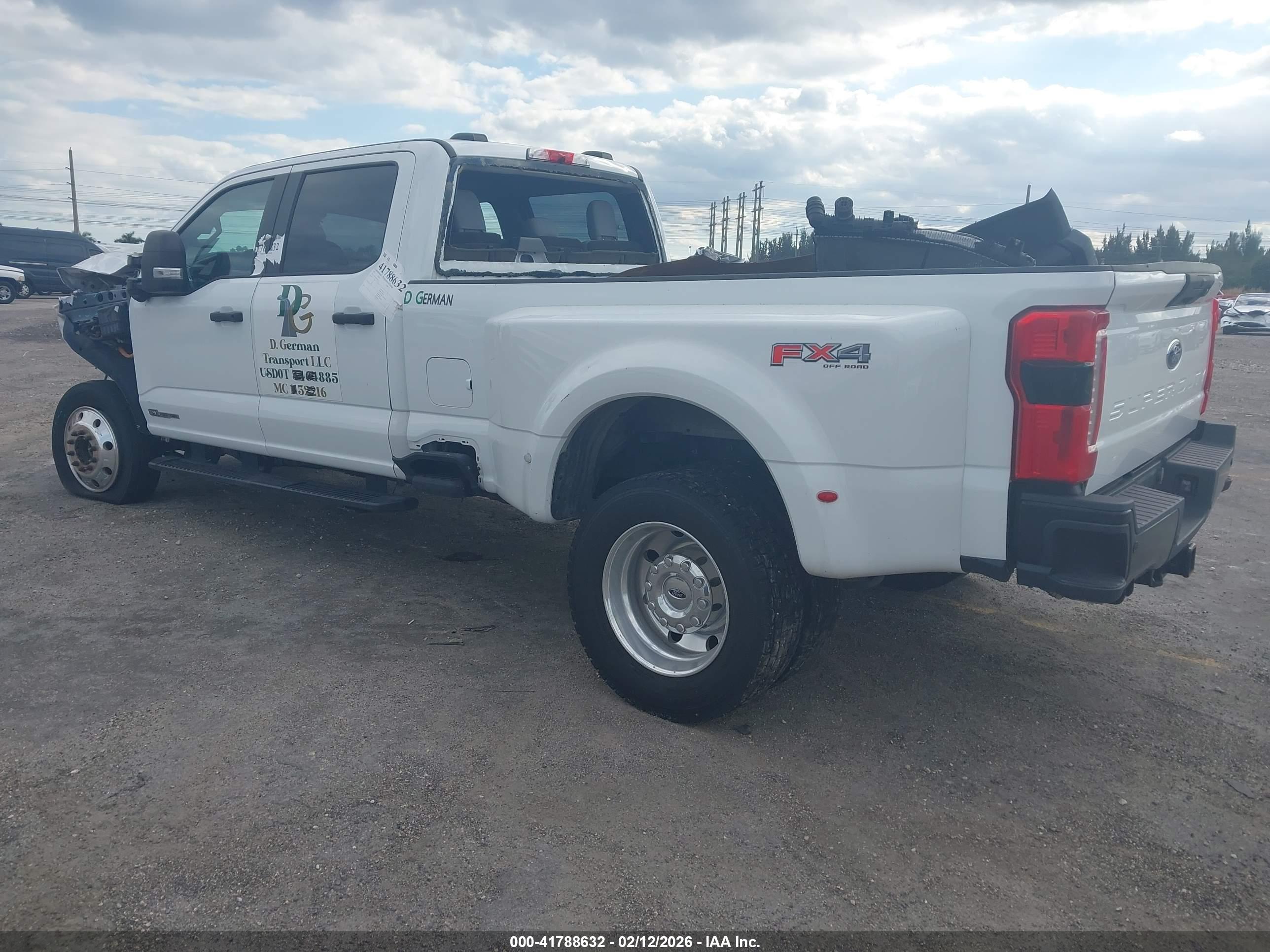 FORD F-450 image 3