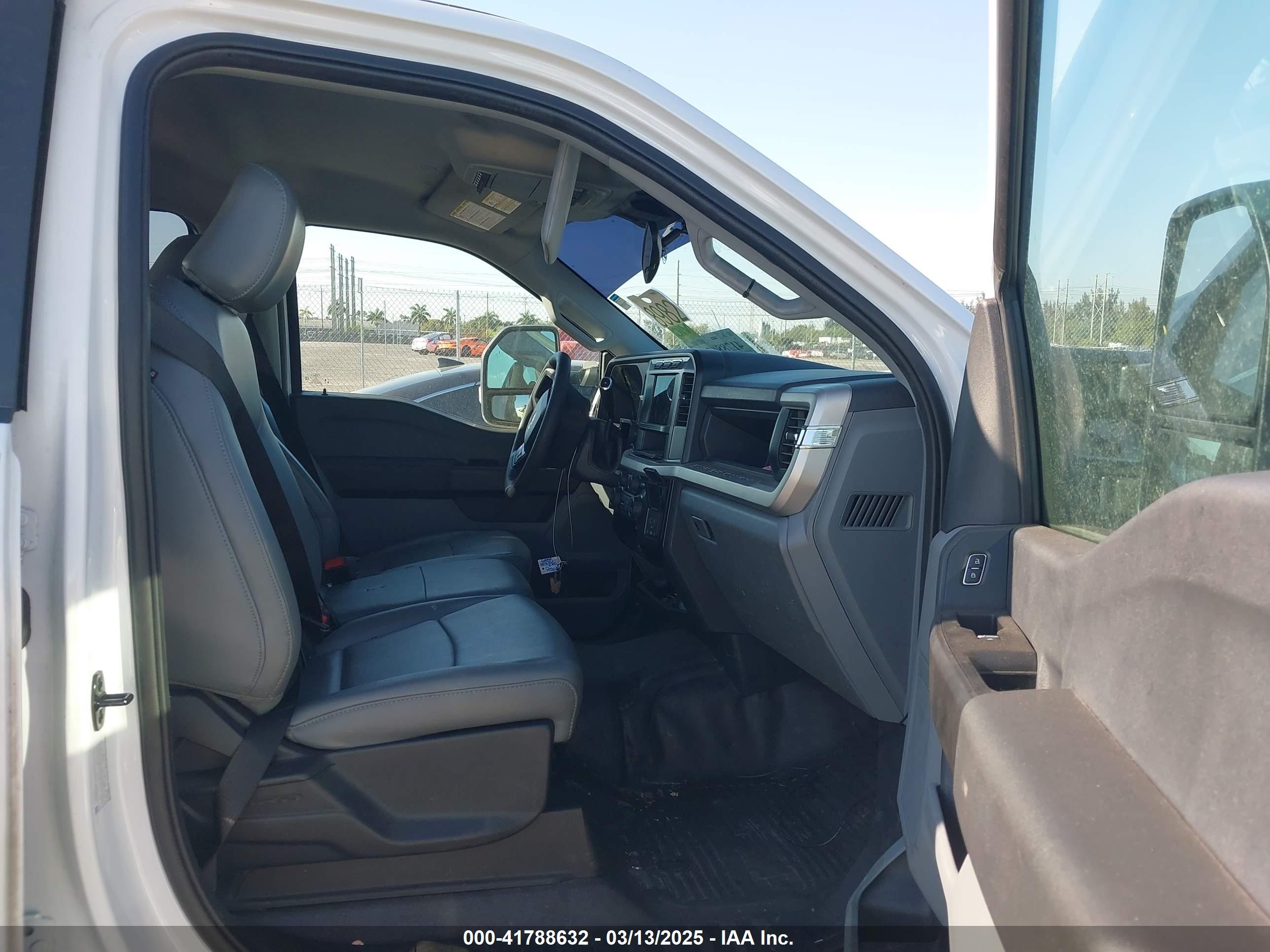 FORD F-450 image 5