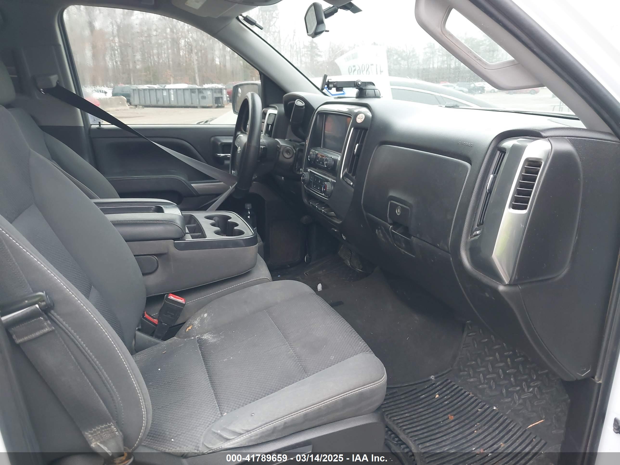 CHEVROLET SILVERADO image 5