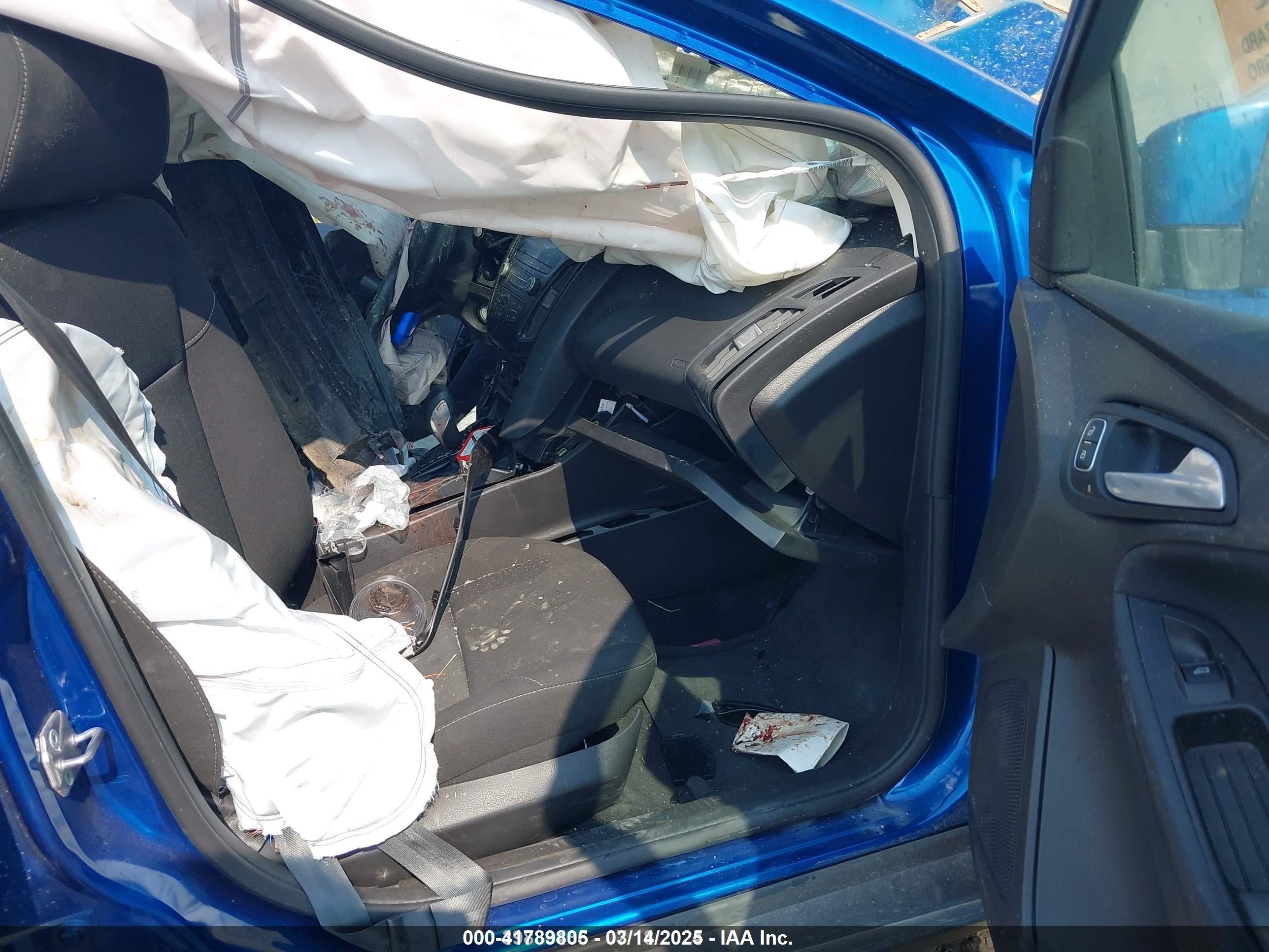 FORD FOCUS image 5