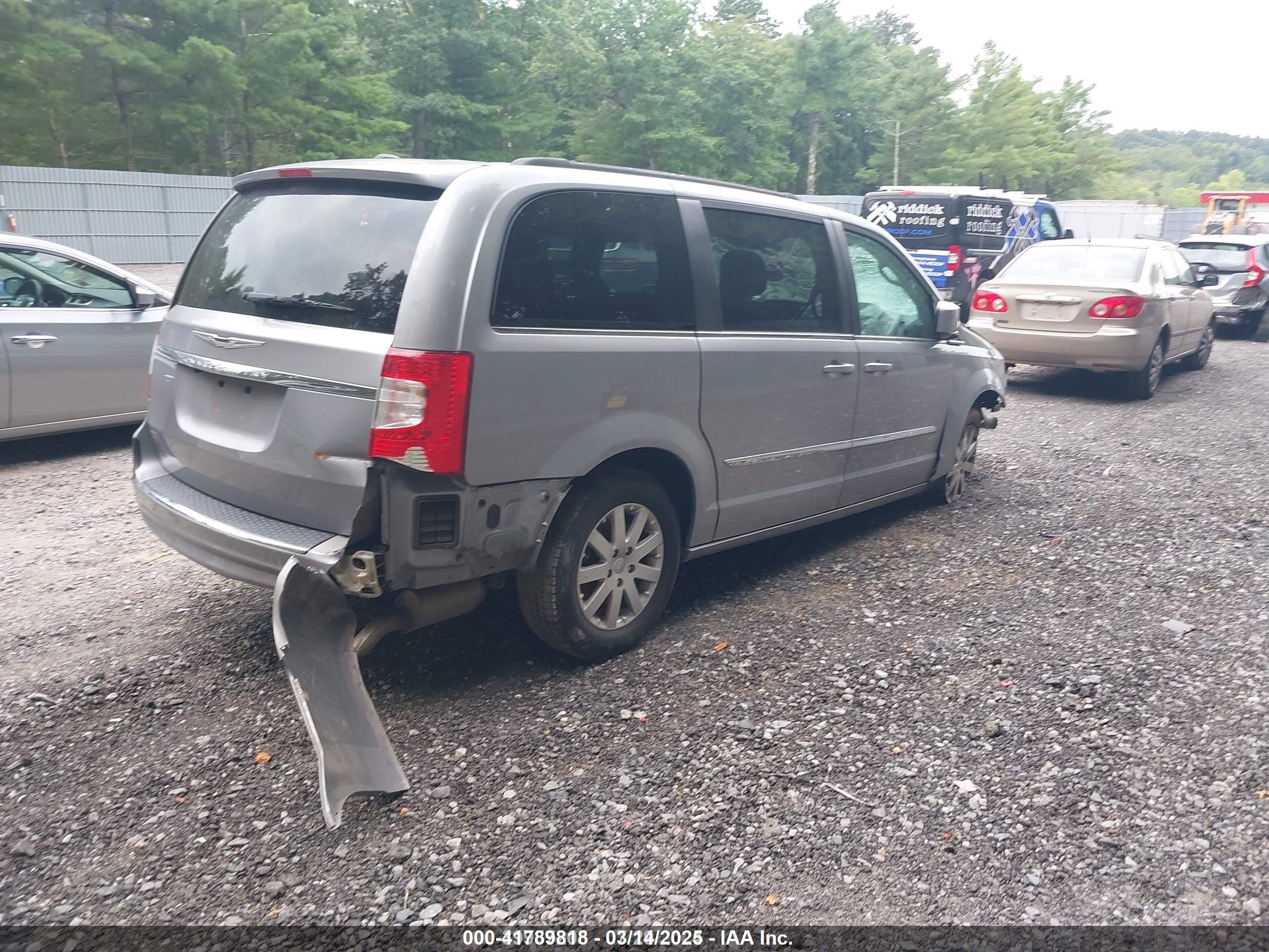 CHRYSLER TOWN image 4