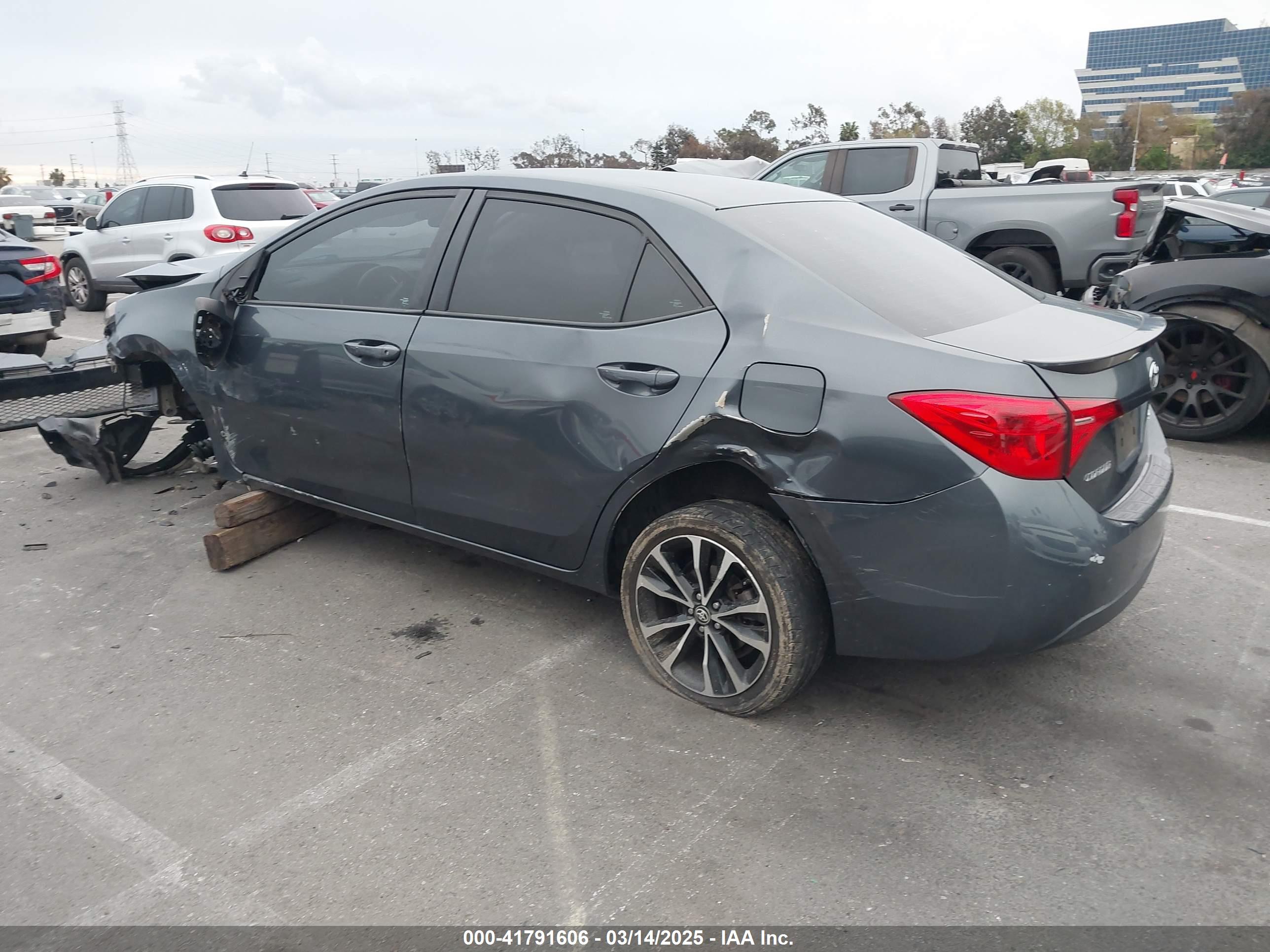 TOYOTA COROLLA image 3