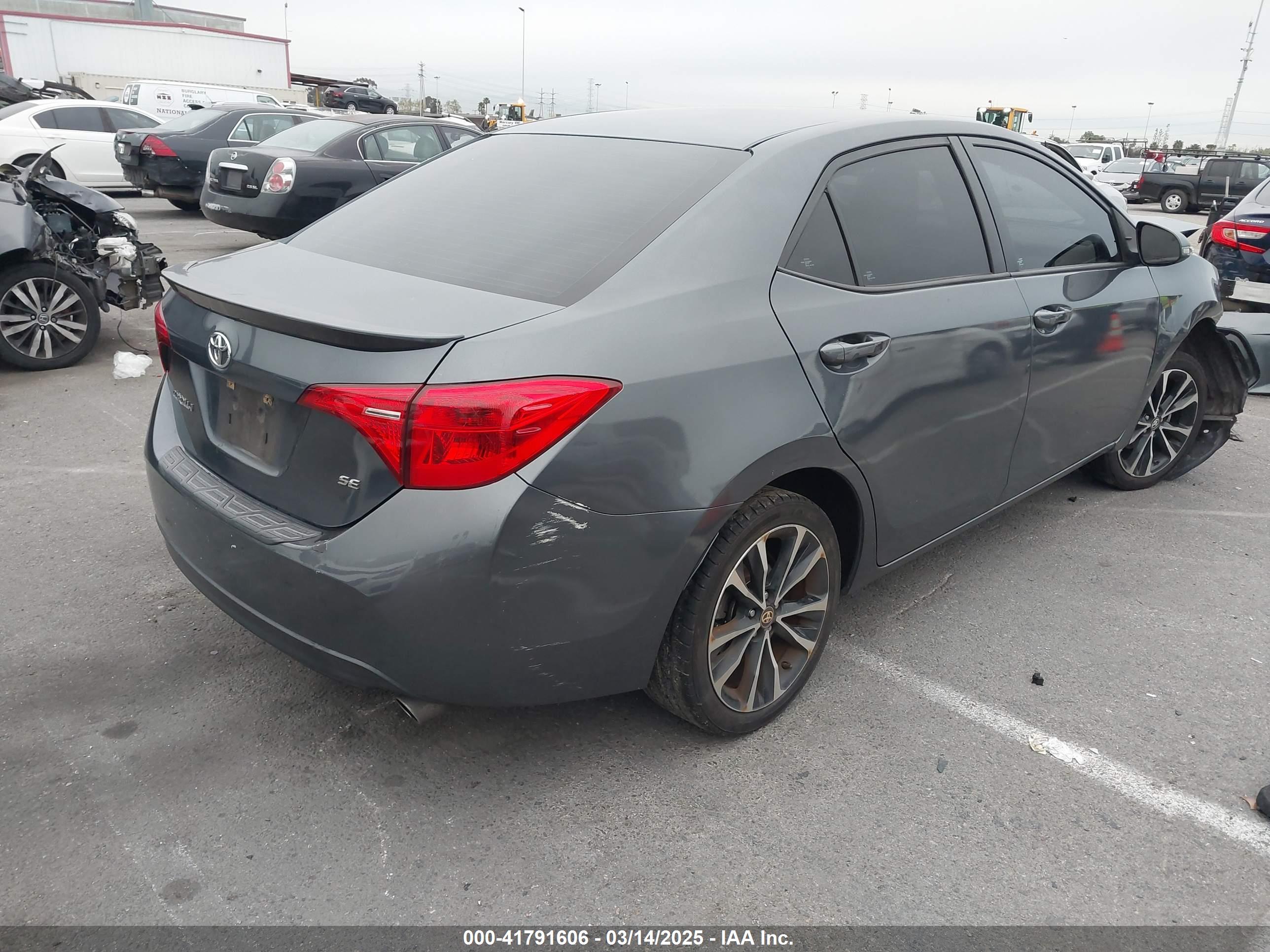 TOYOTA COROLLA image 4