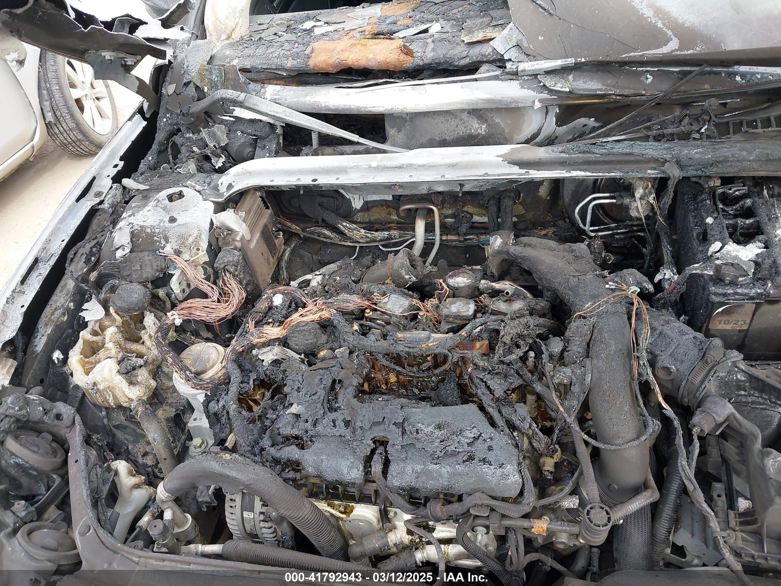 FORD FUSION image 6