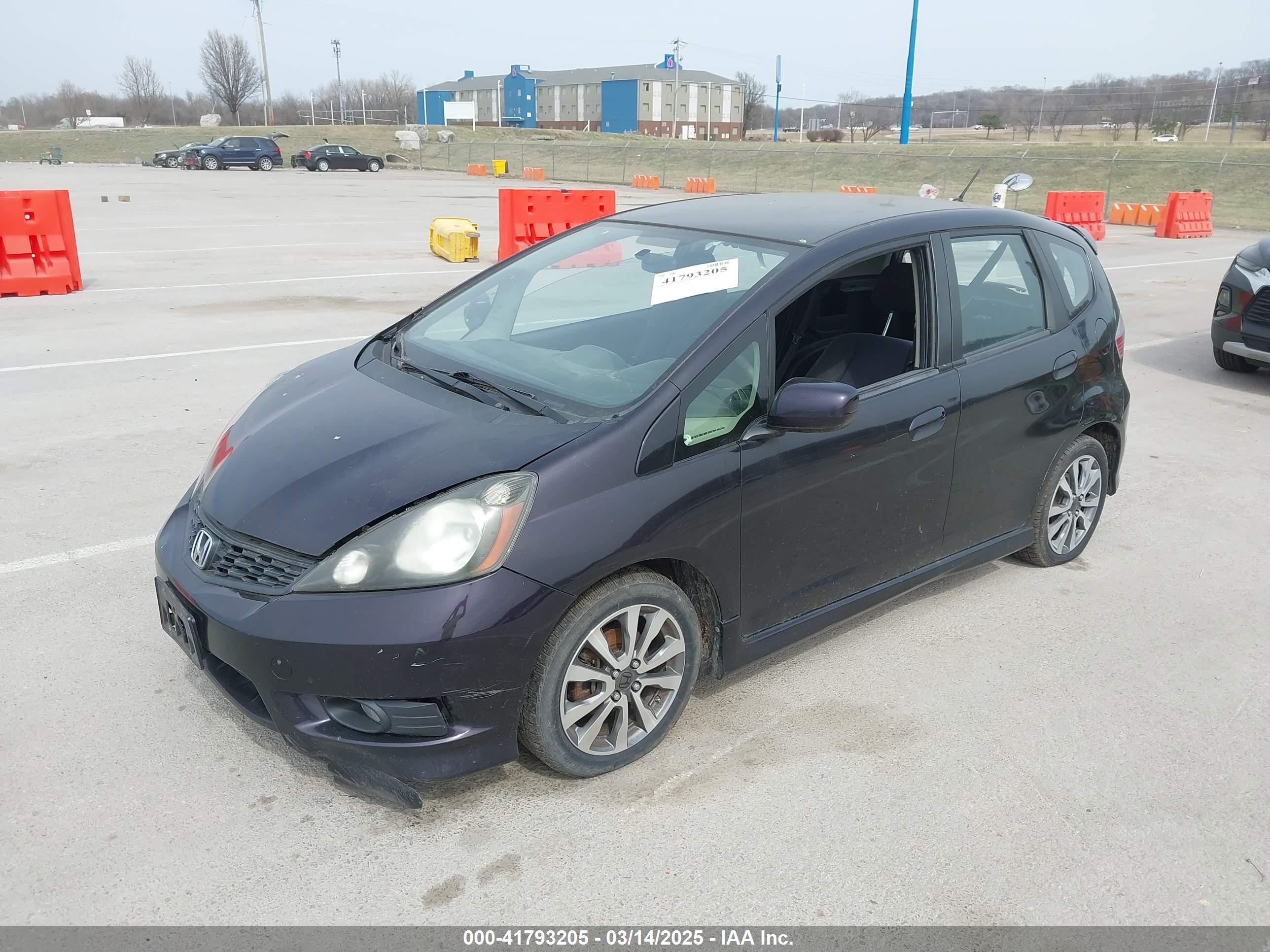 HONDA FIT image 2
