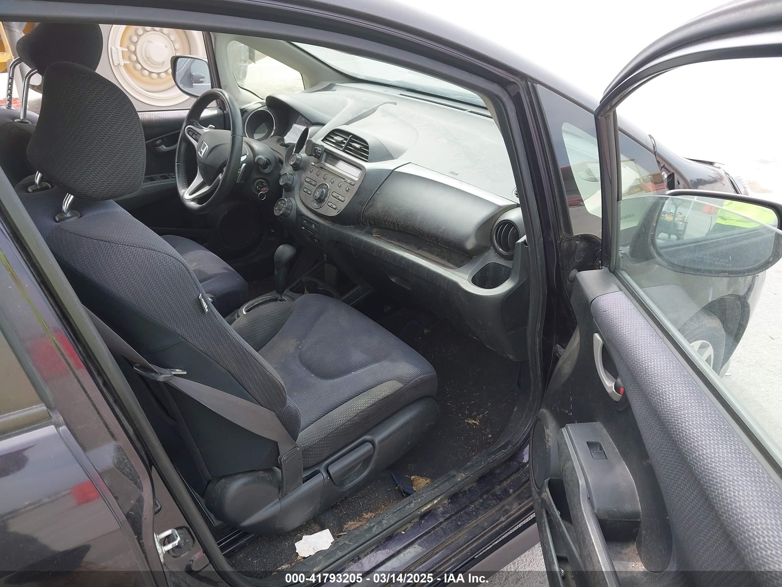 HONDA FIT image 5