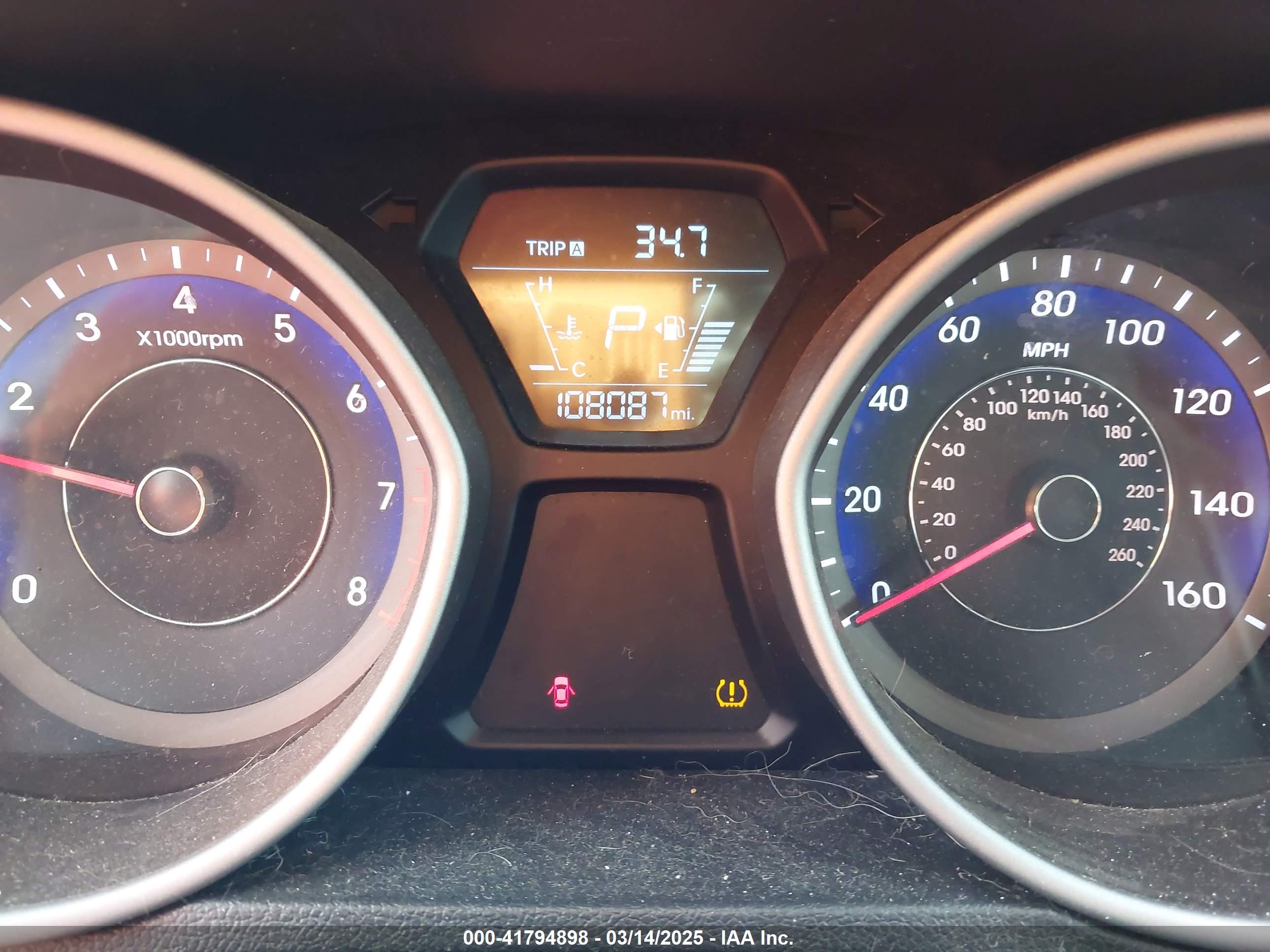 HYUNDAI ELANTRA image 7