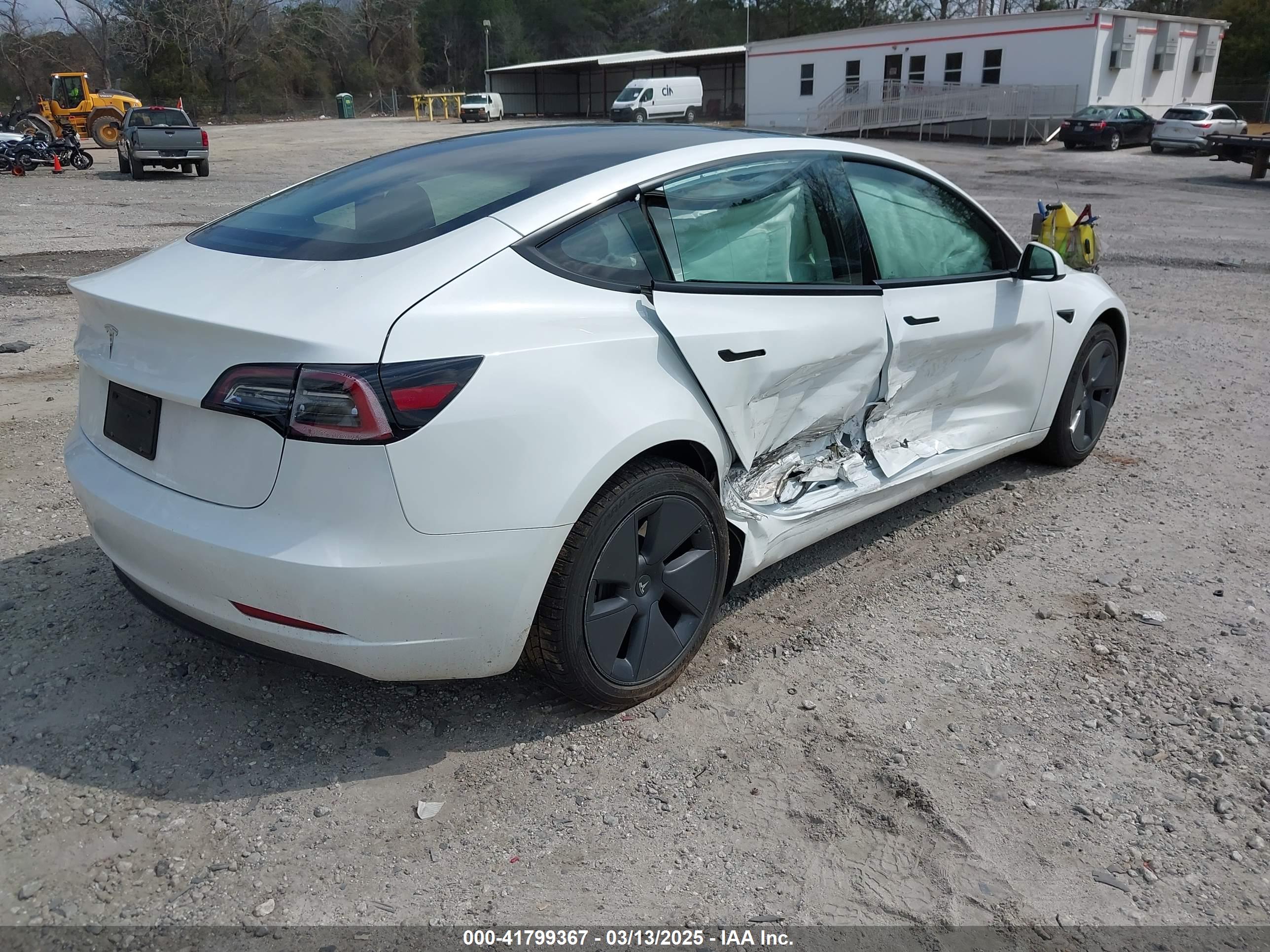 TESLA MODEL image 4