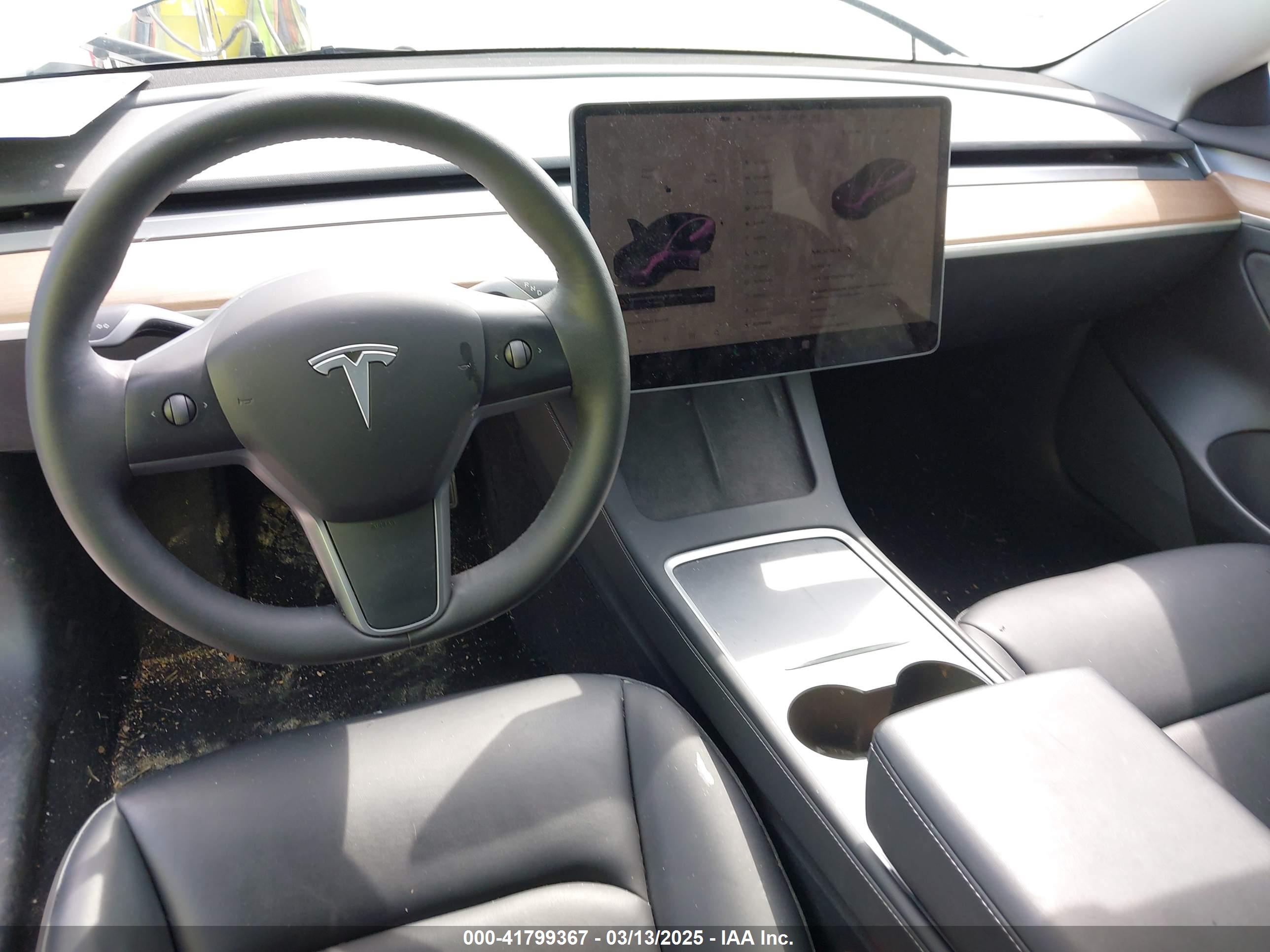 TESLA MODEL image 5
