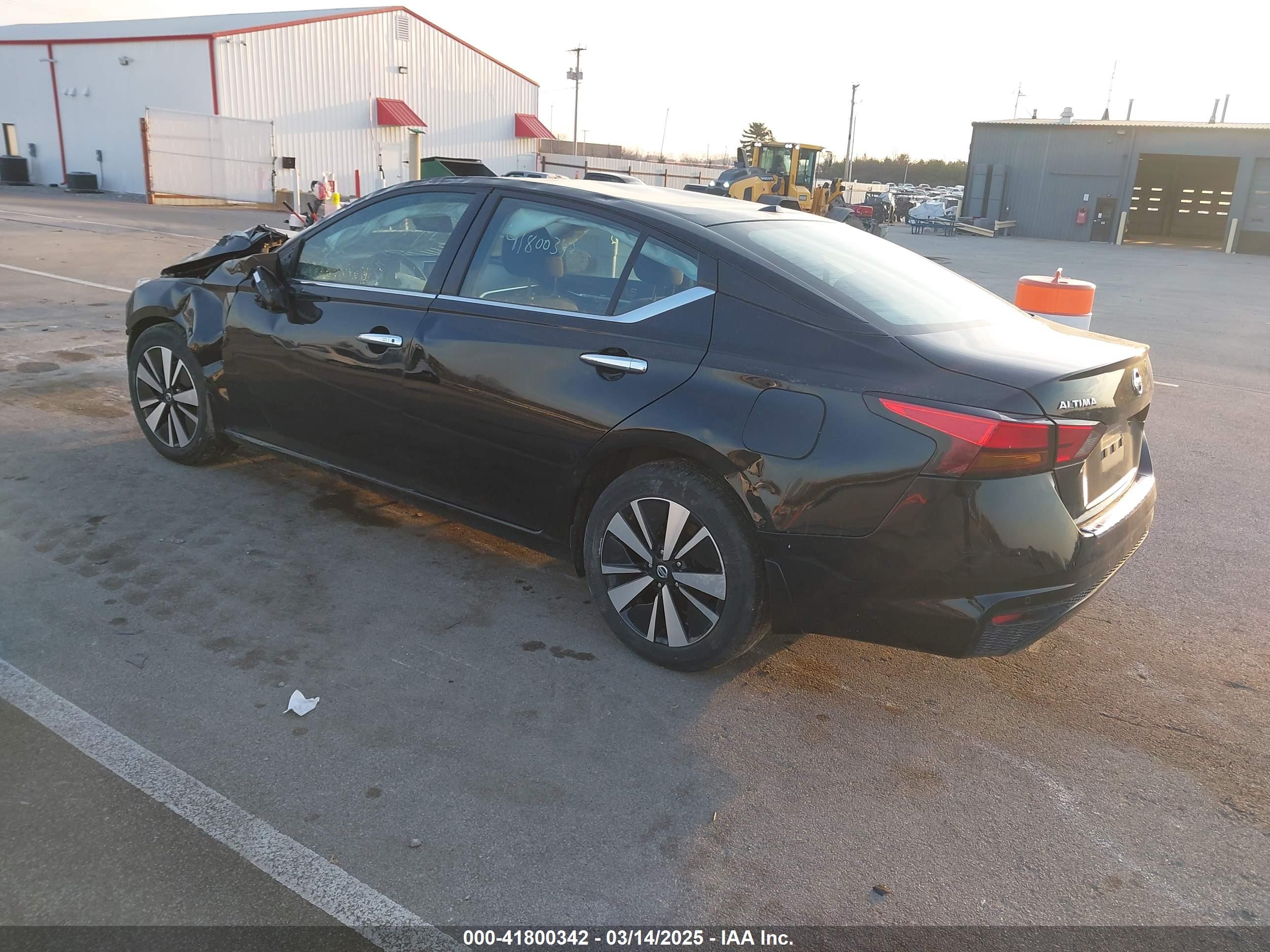 NISSAN ALTIMA image 3