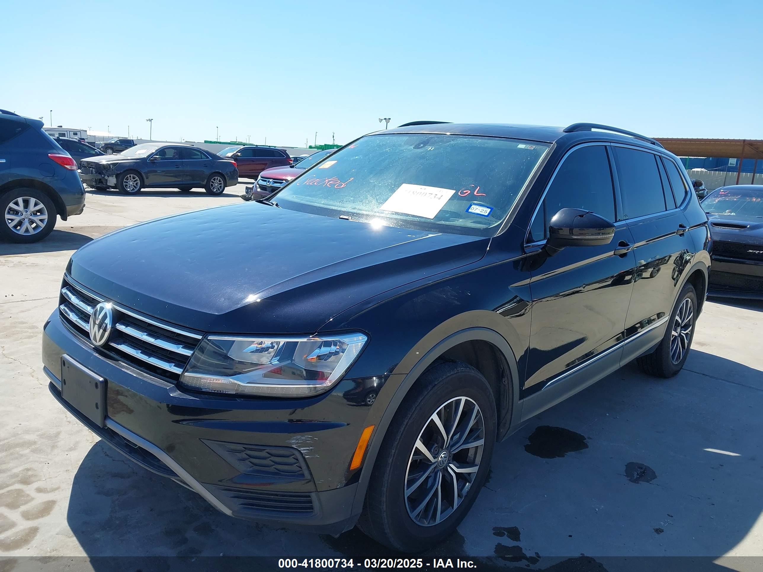 VOLKSWAGEN TIGUAN image 2