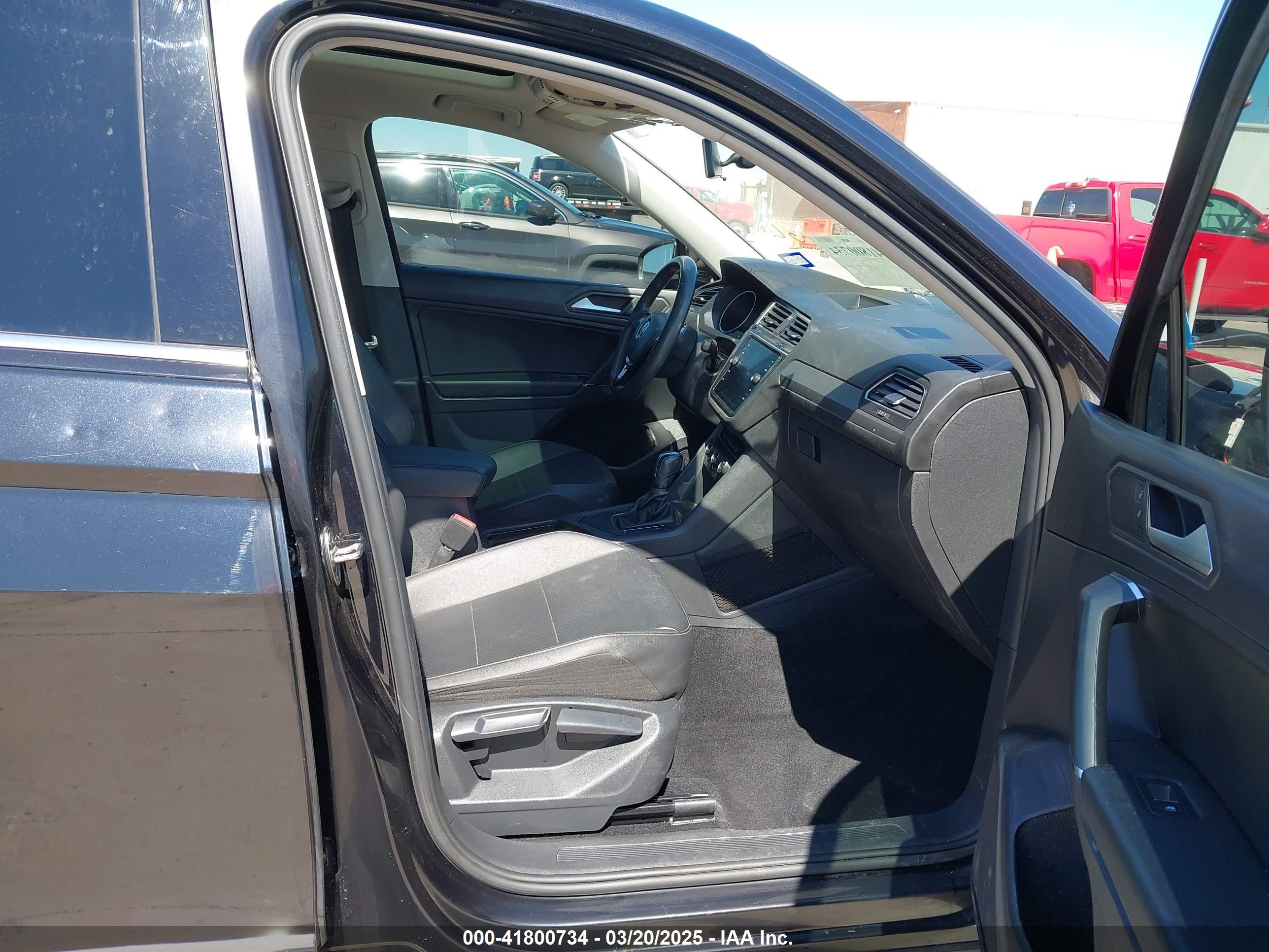 VOLKSWAGEN TIGUAN image 5