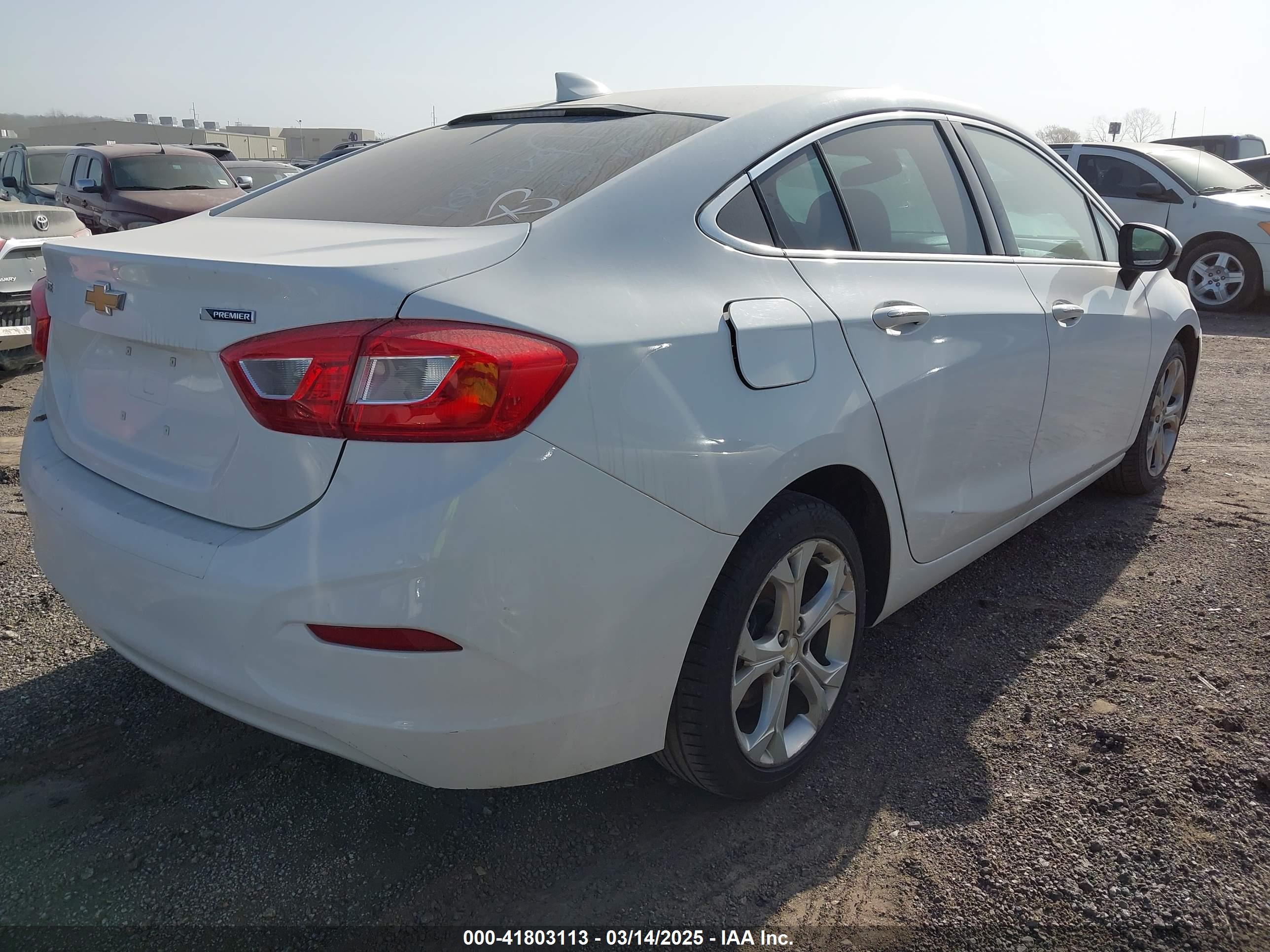 CHEVROLET CRUZE image 4