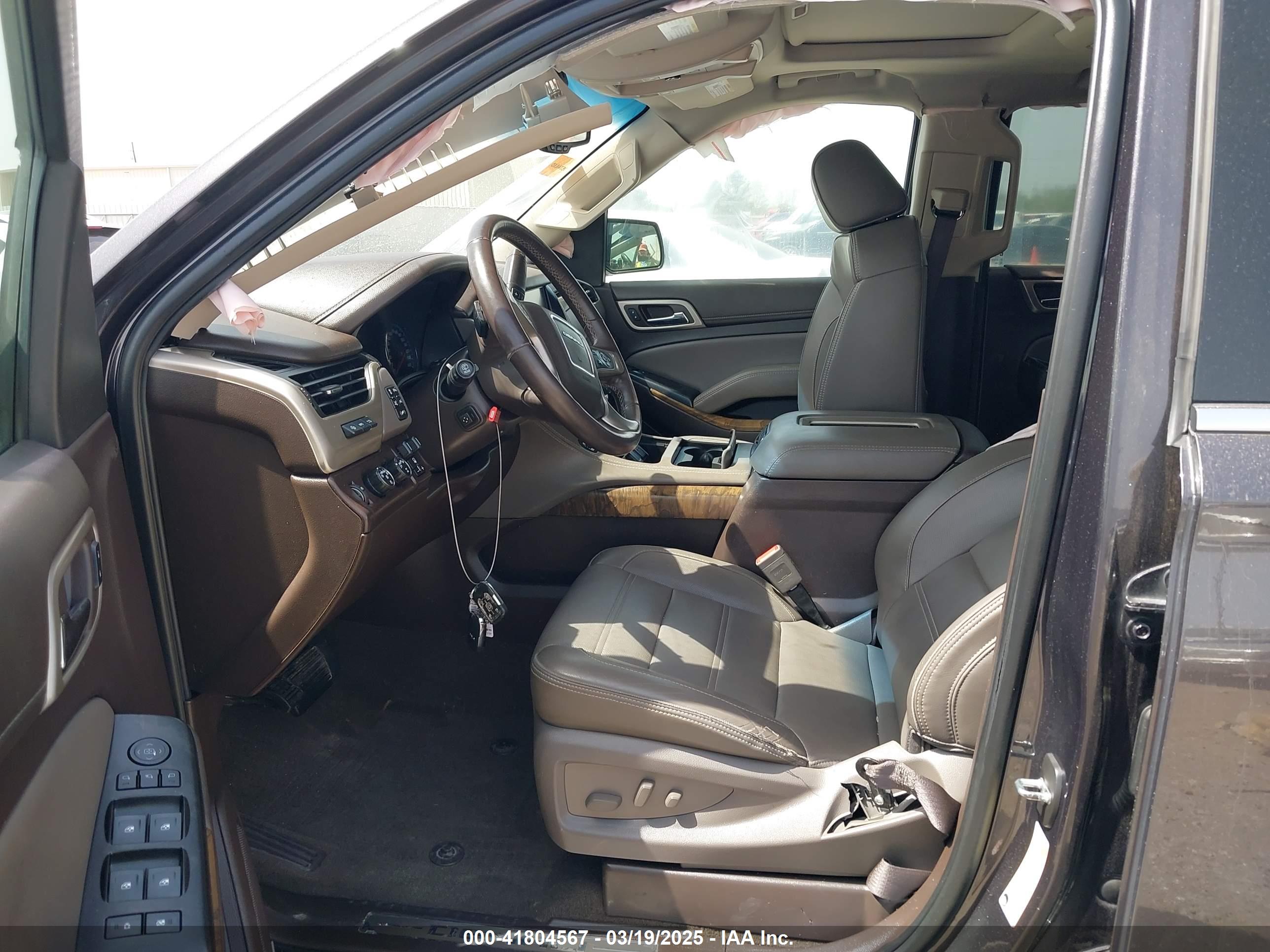 GMC YUKON image 5