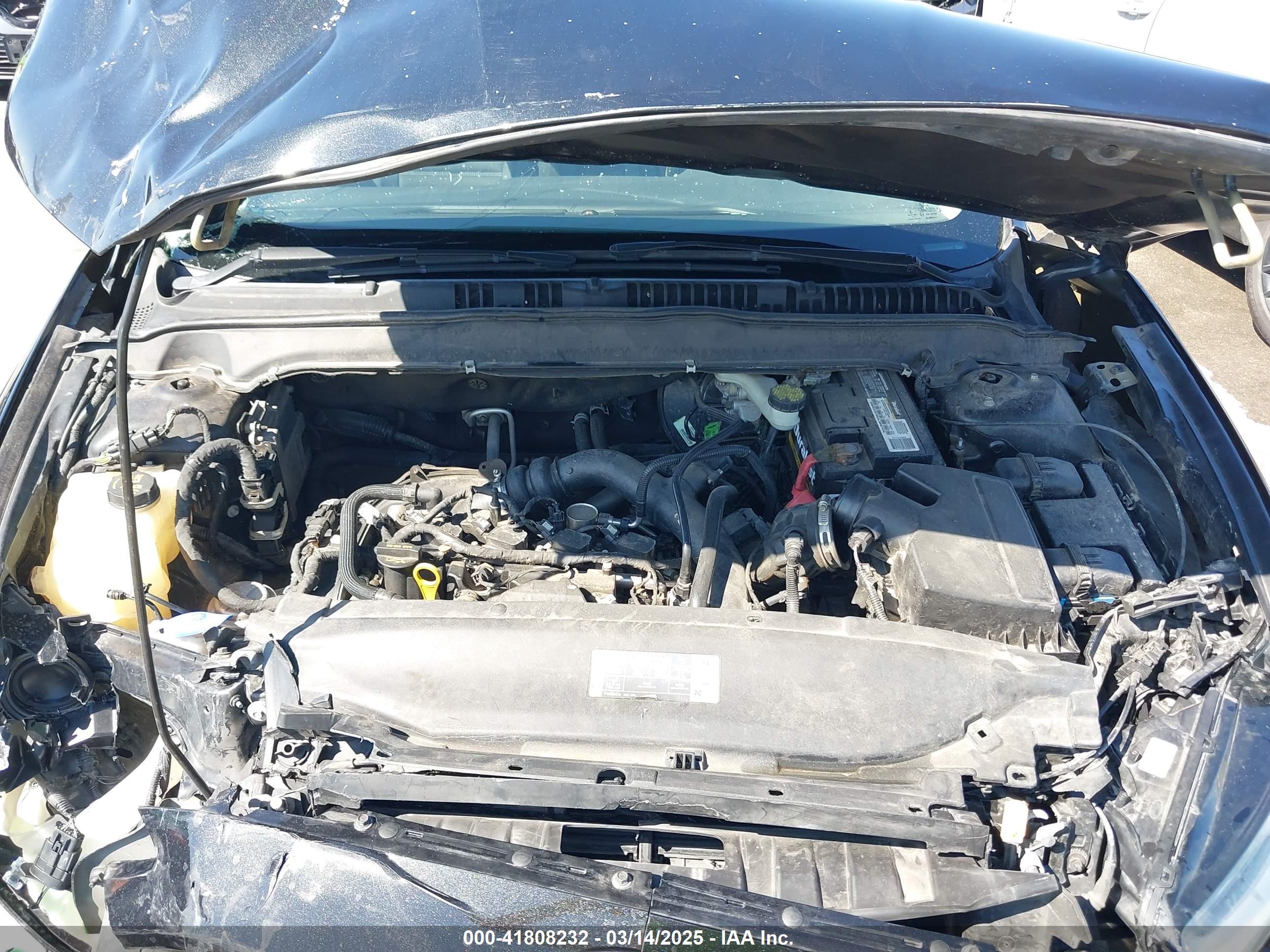 FORD FUSION image 10