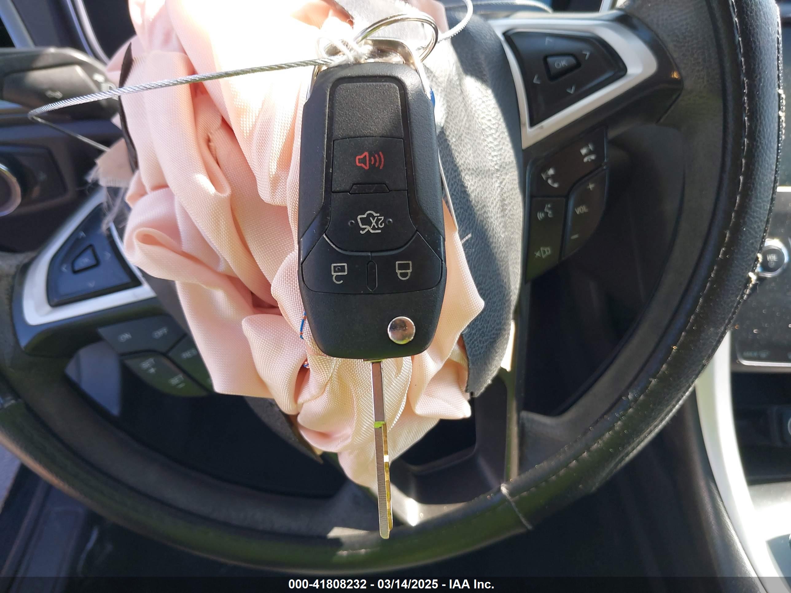 FORD FUSION image 11