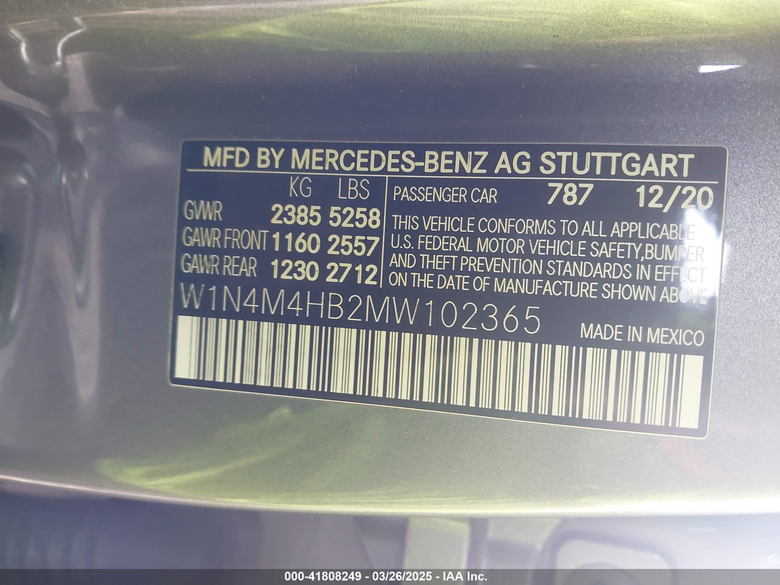 MERCEDES-BENZ GLB image 9