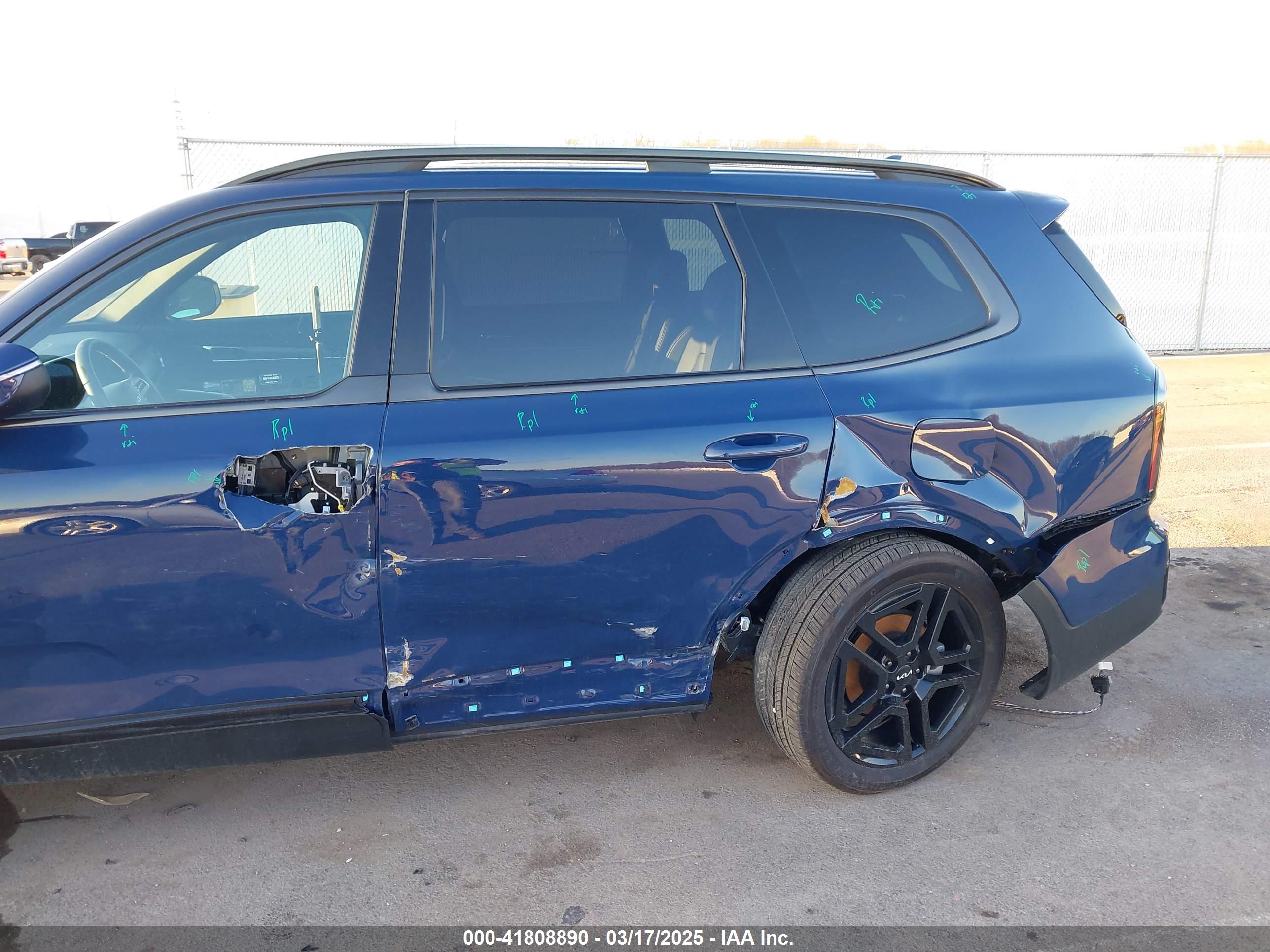 KIA TELLURIDE image 6