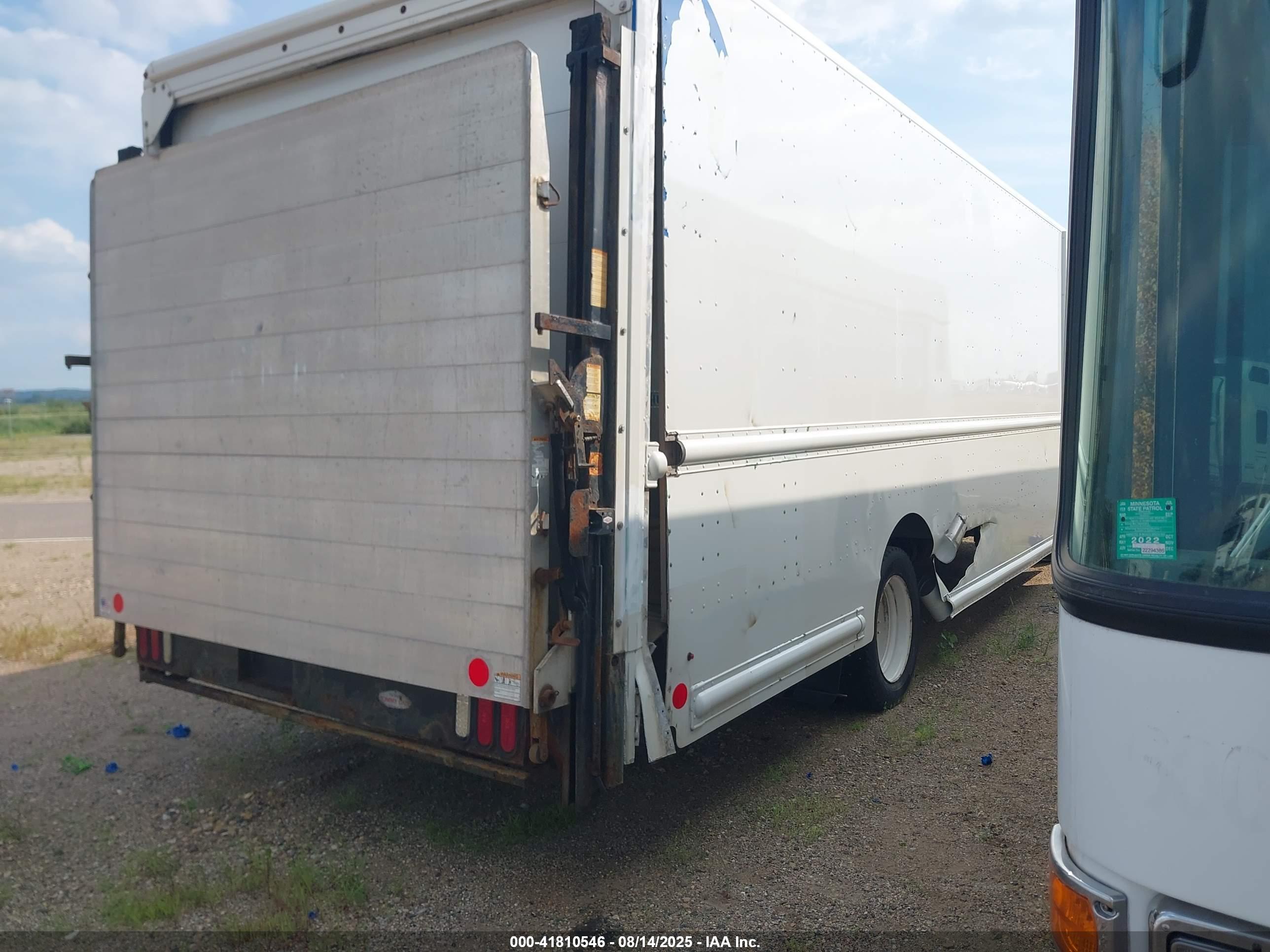 FREIGHTLINER MT45G image 4
