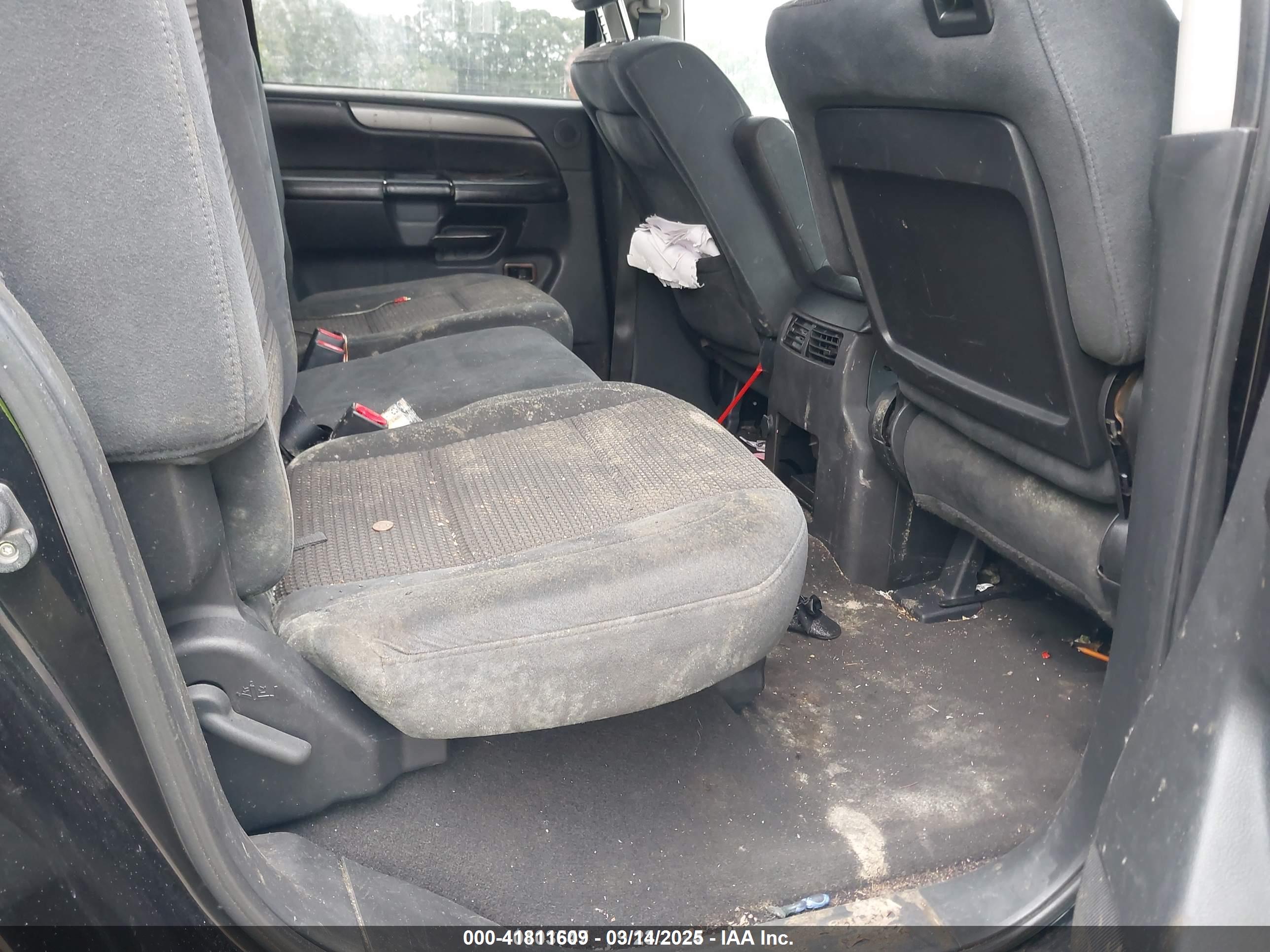NISSAN ARMADA image 8