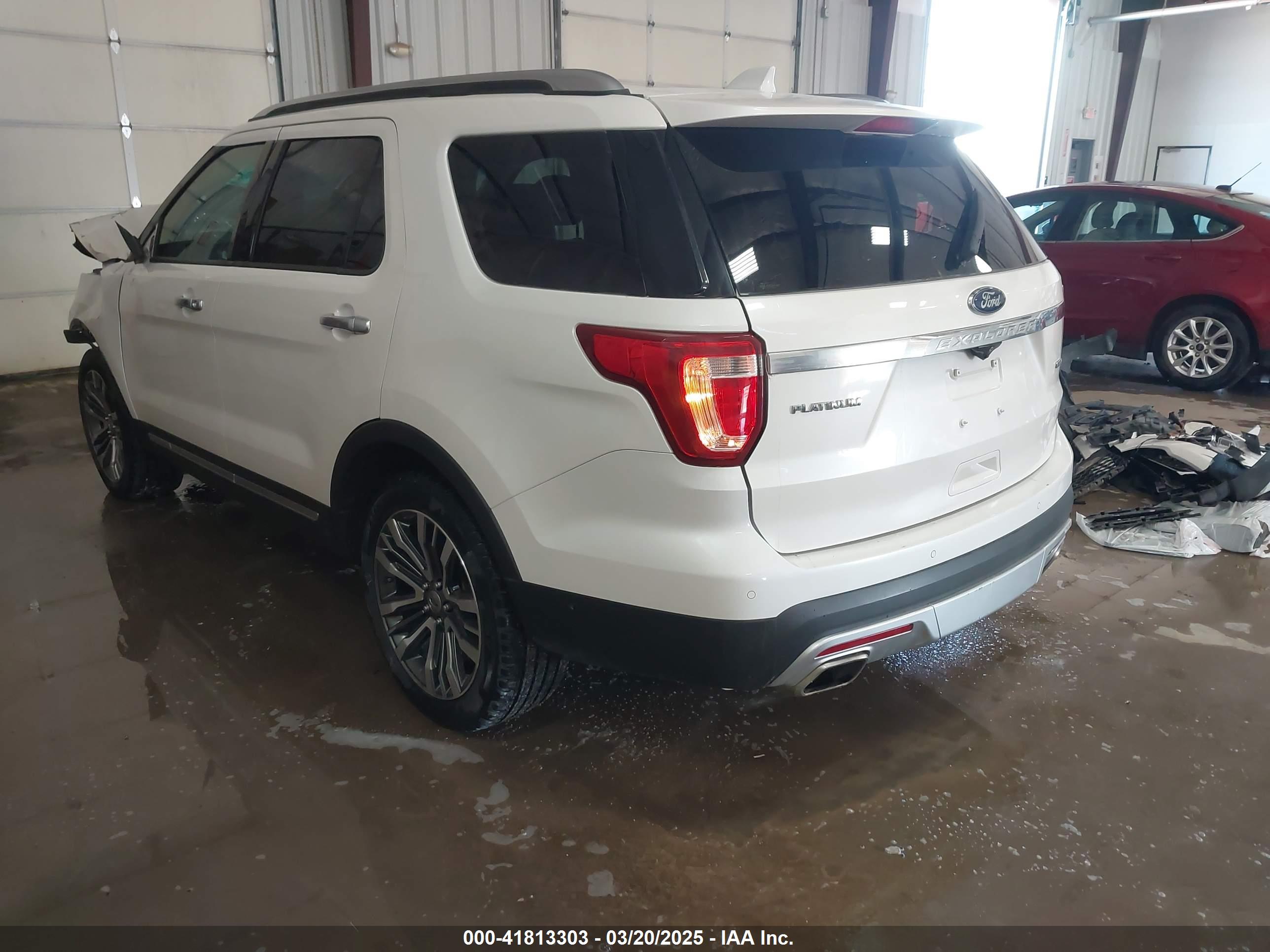 FORD EXPLORER image 3