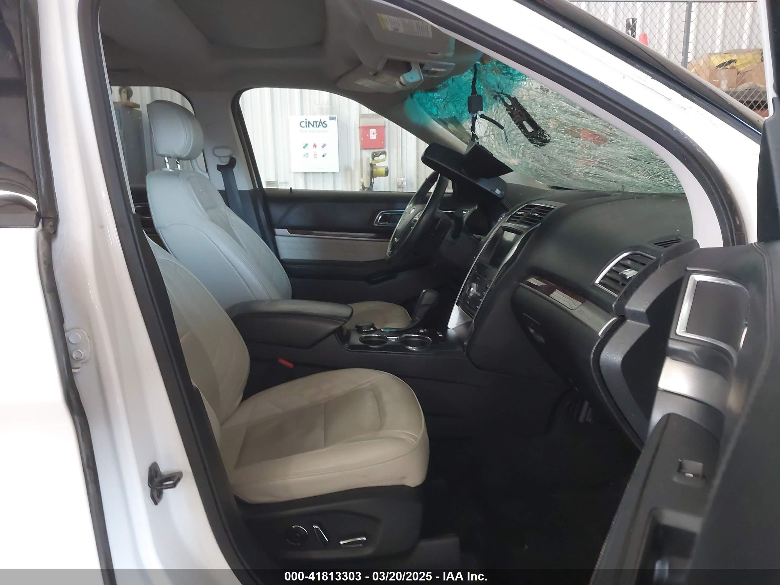 FORD EXPLORER image 5