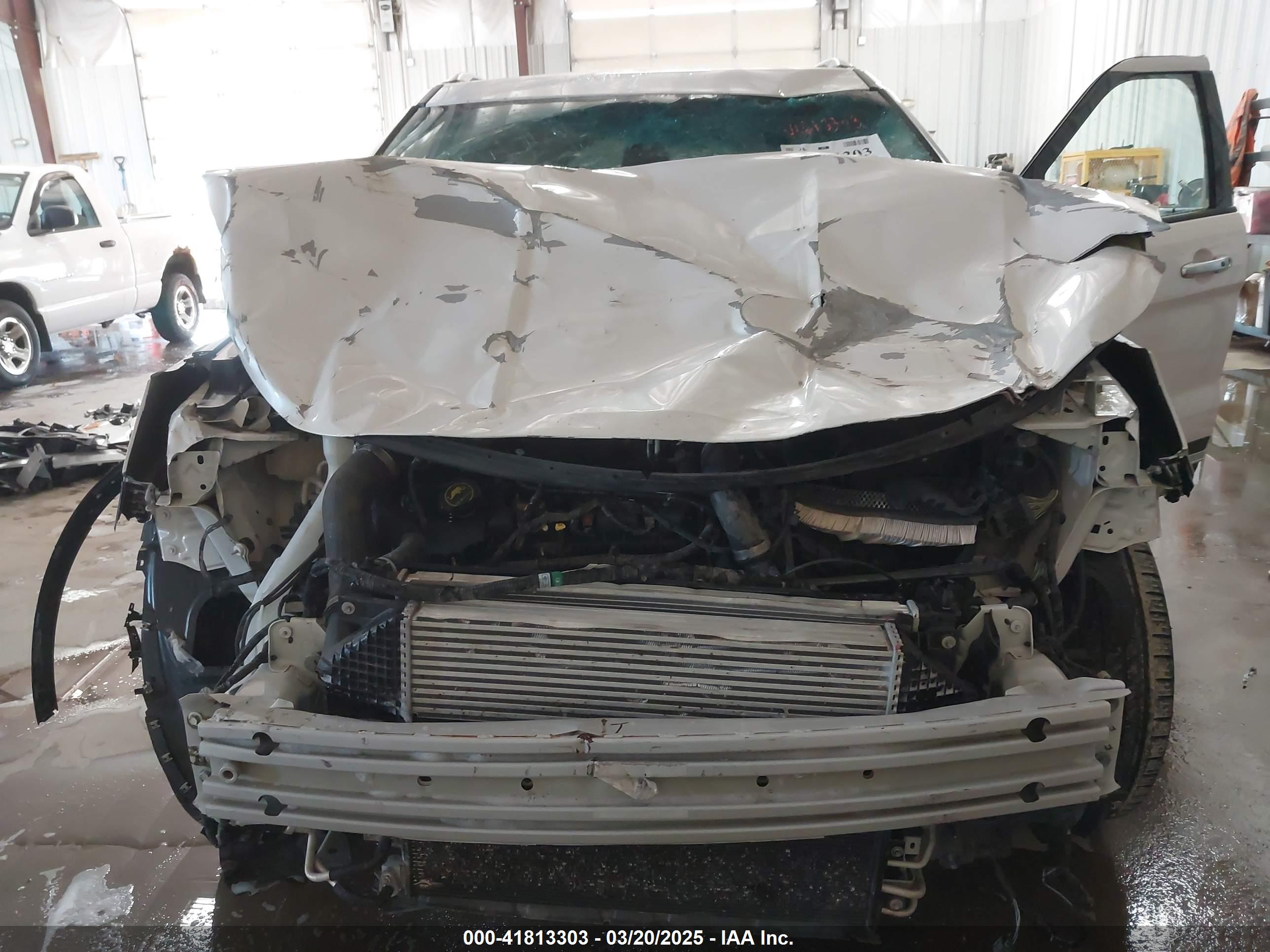 FORD EXPLORER image 6