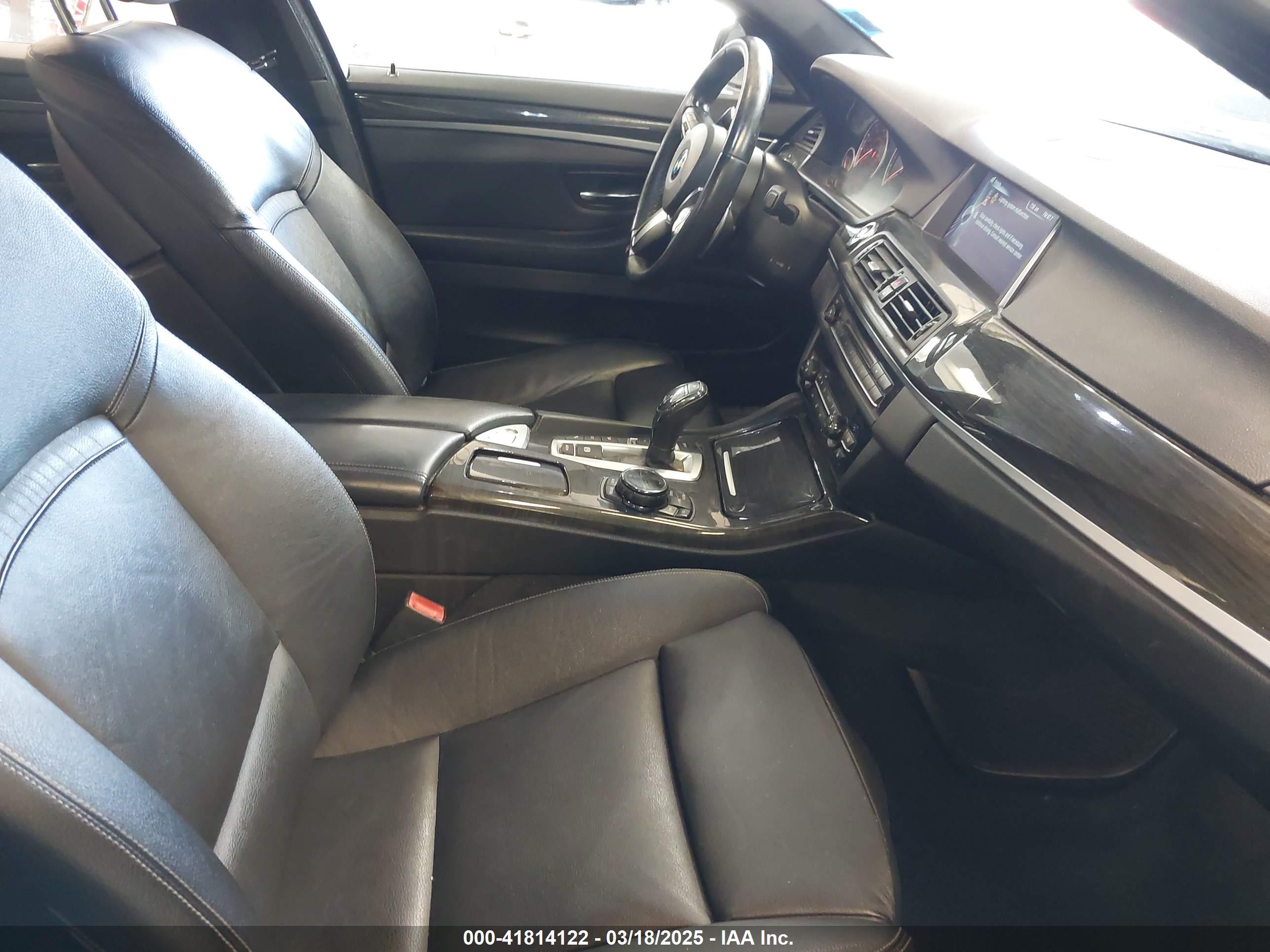 BMW 550I image 5