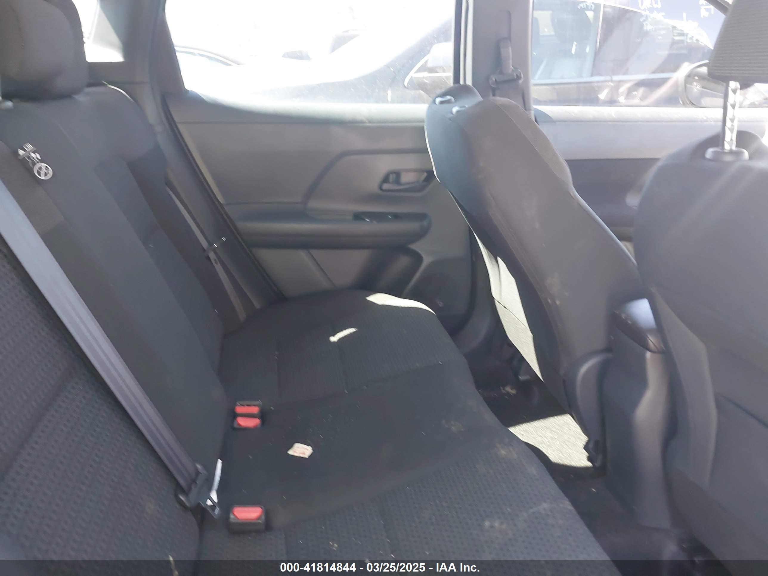 NISSAN KICKS image 8